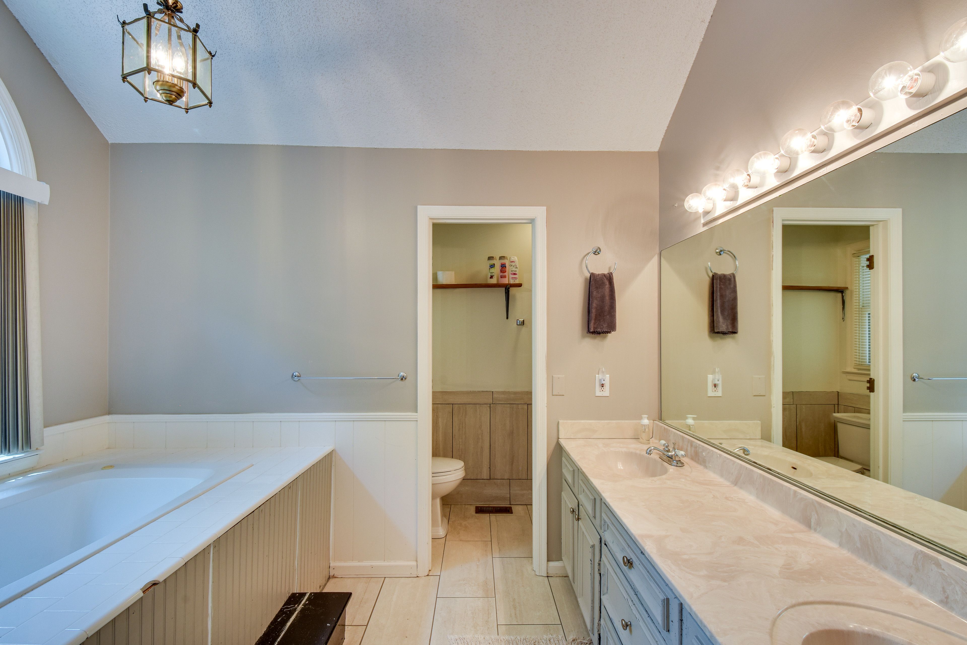 En-Suite Bathroom