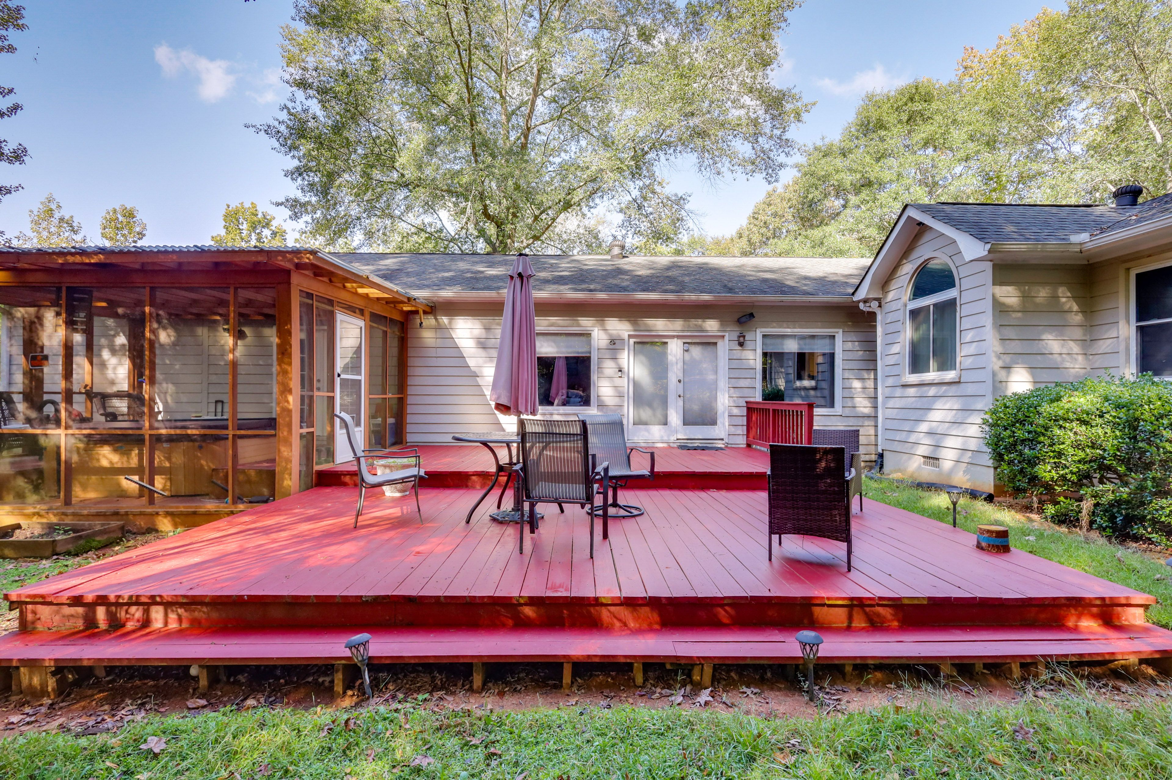 Deck | Outdoor Dining