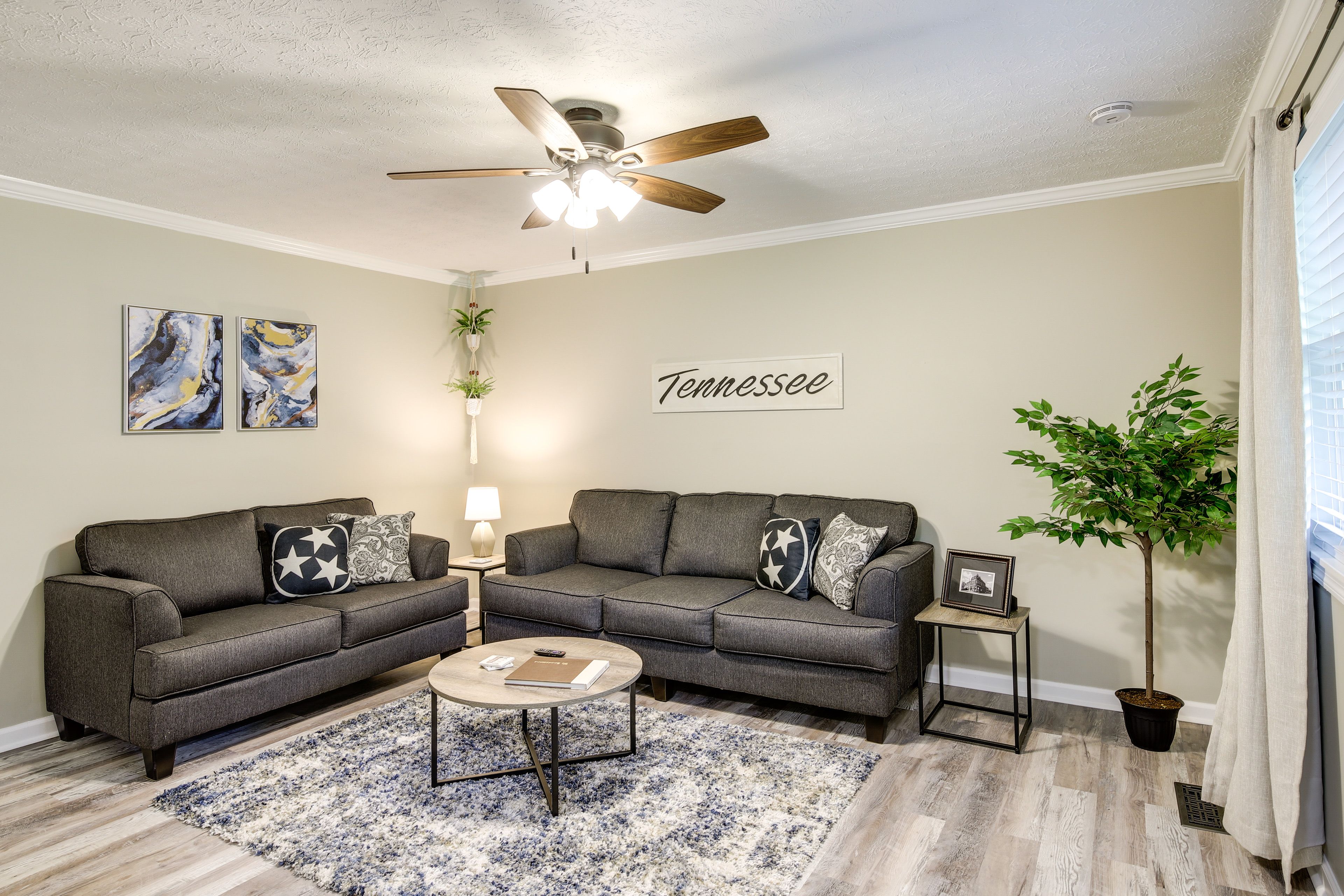 Living Room 2 | Smart TV