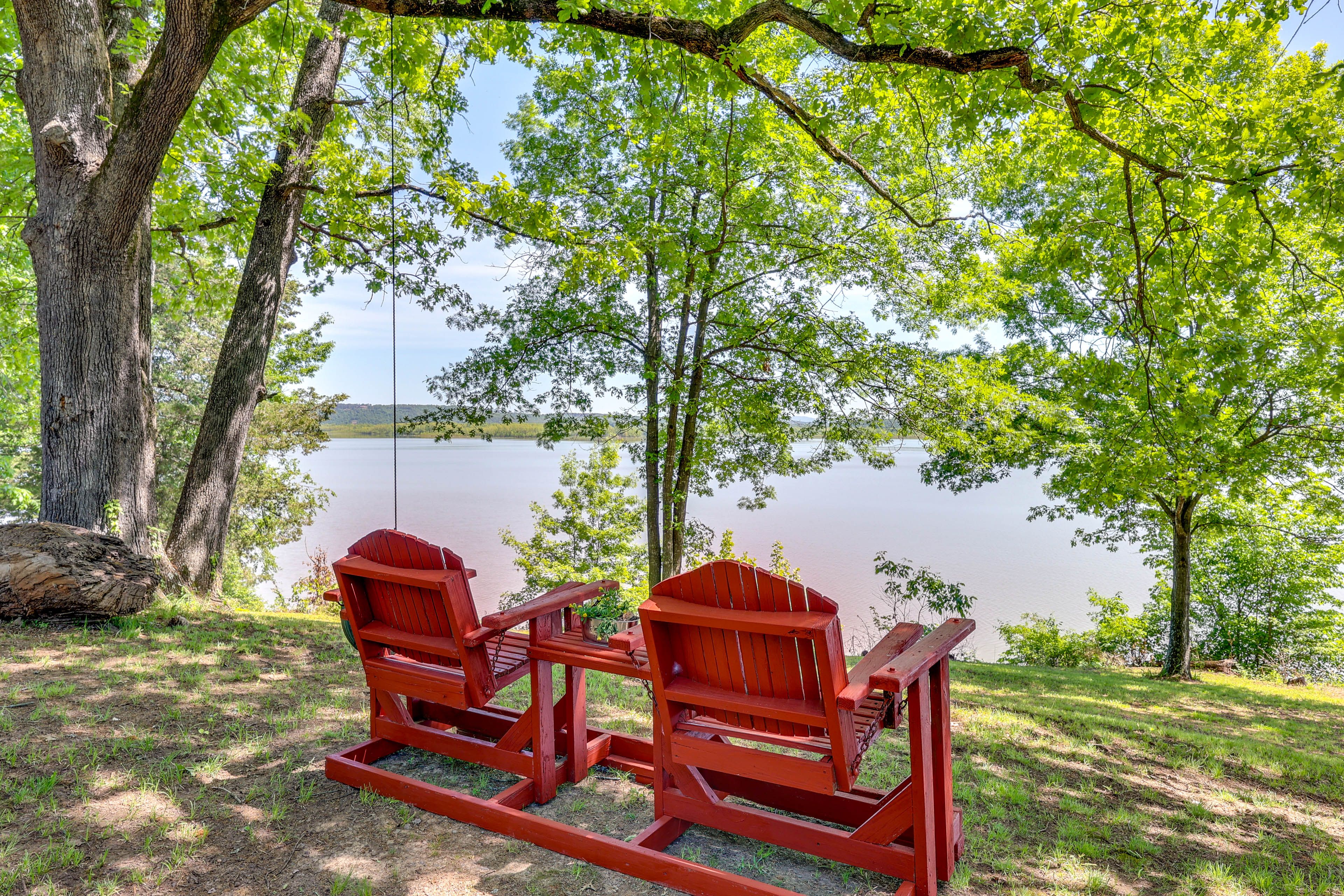 Scranton Vacation Rental | 2BR | 1BA | 1,200 Sq Ft | Stairs Required