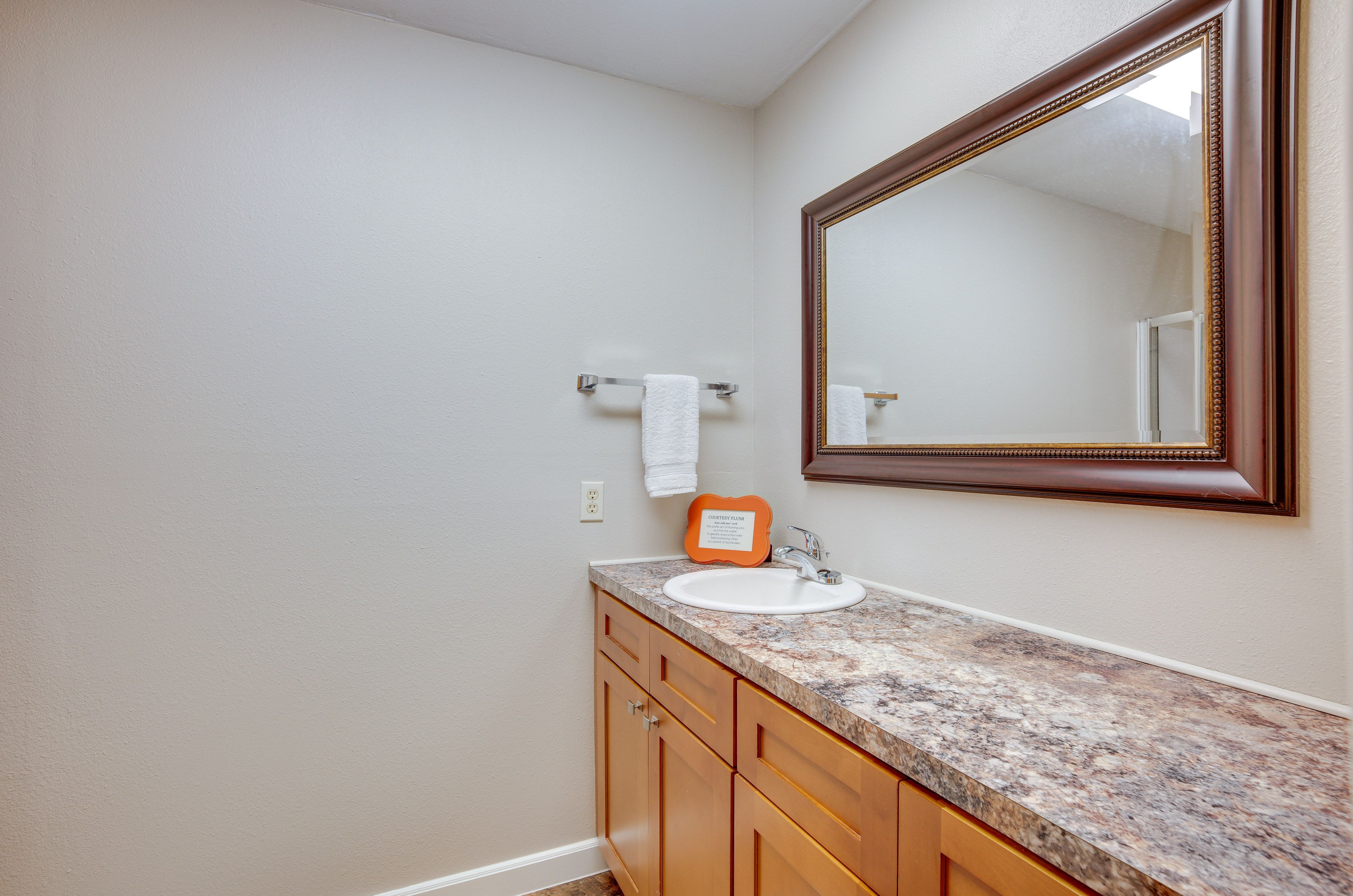 Bathroom | Towels Provided | Complimentary Toiletries
