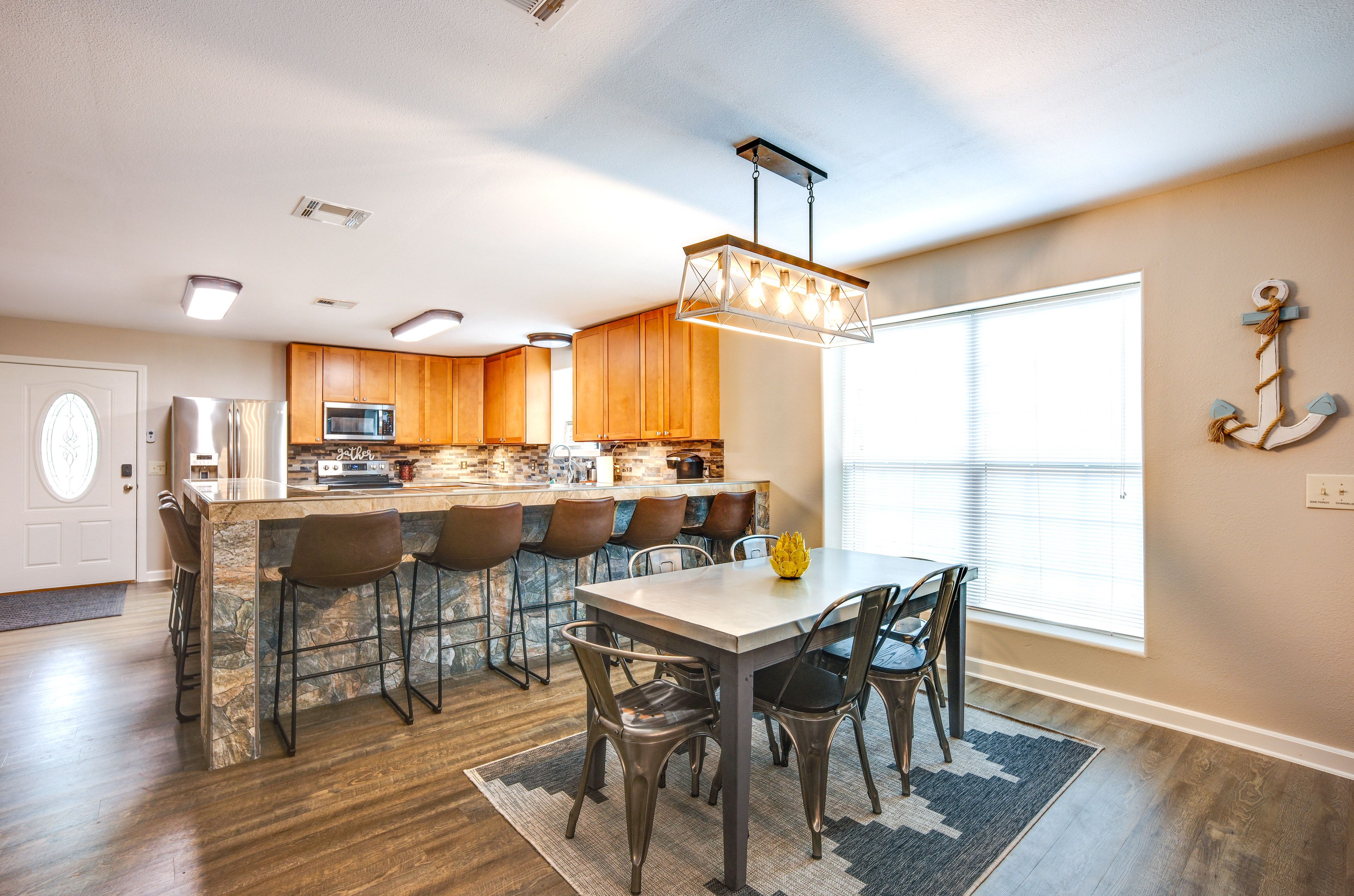 Dining Table | Dishware/Flatware Provided