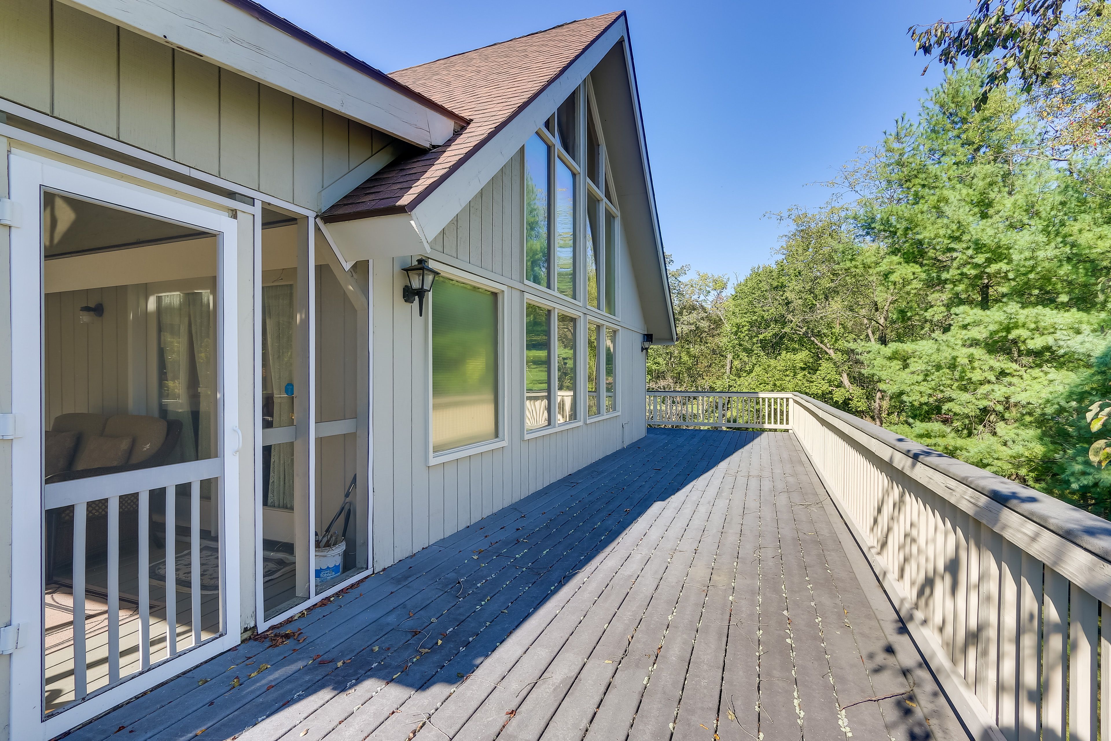Deck | Gas Grill