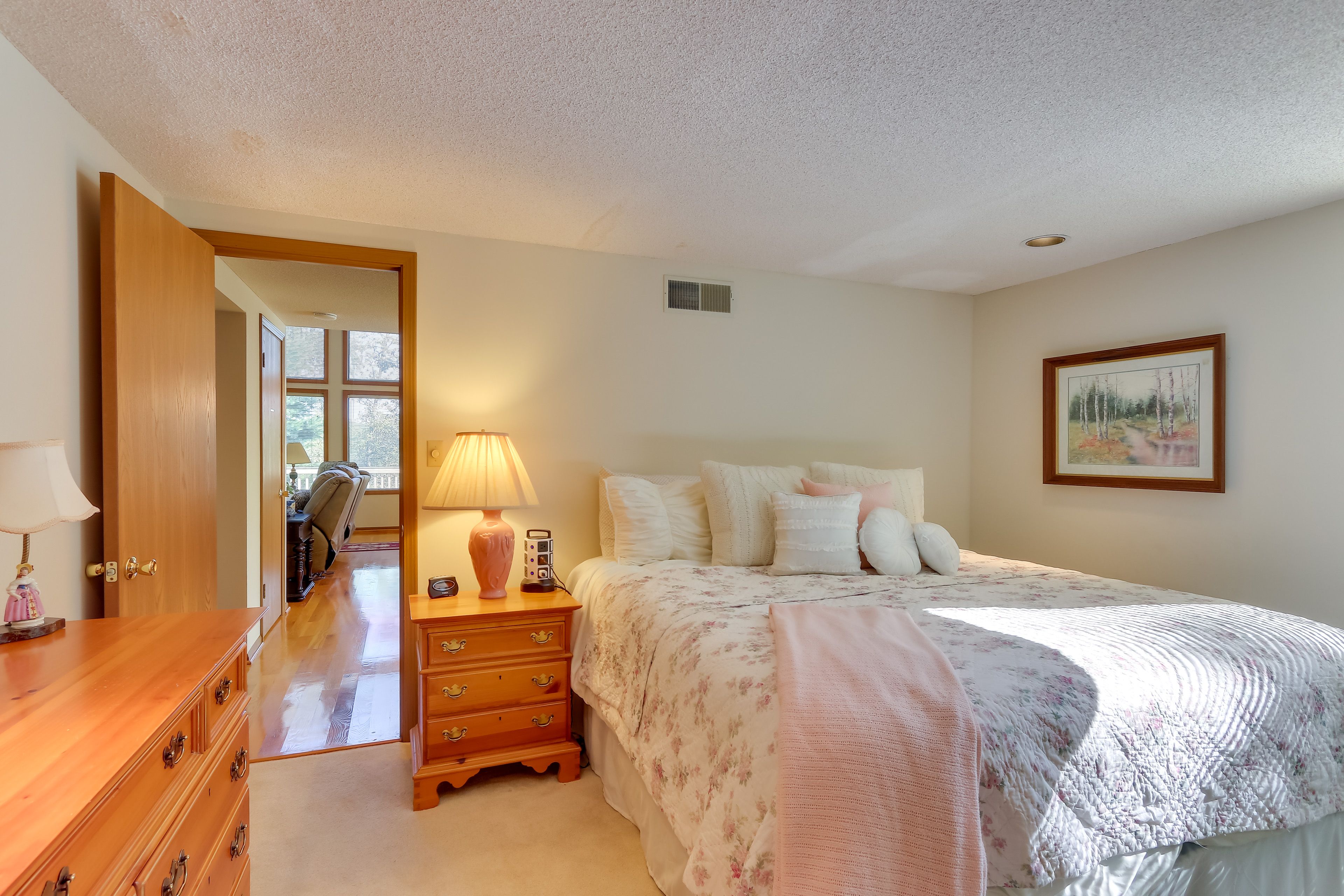 Bedroom 2 | King Bed | Linens Provided