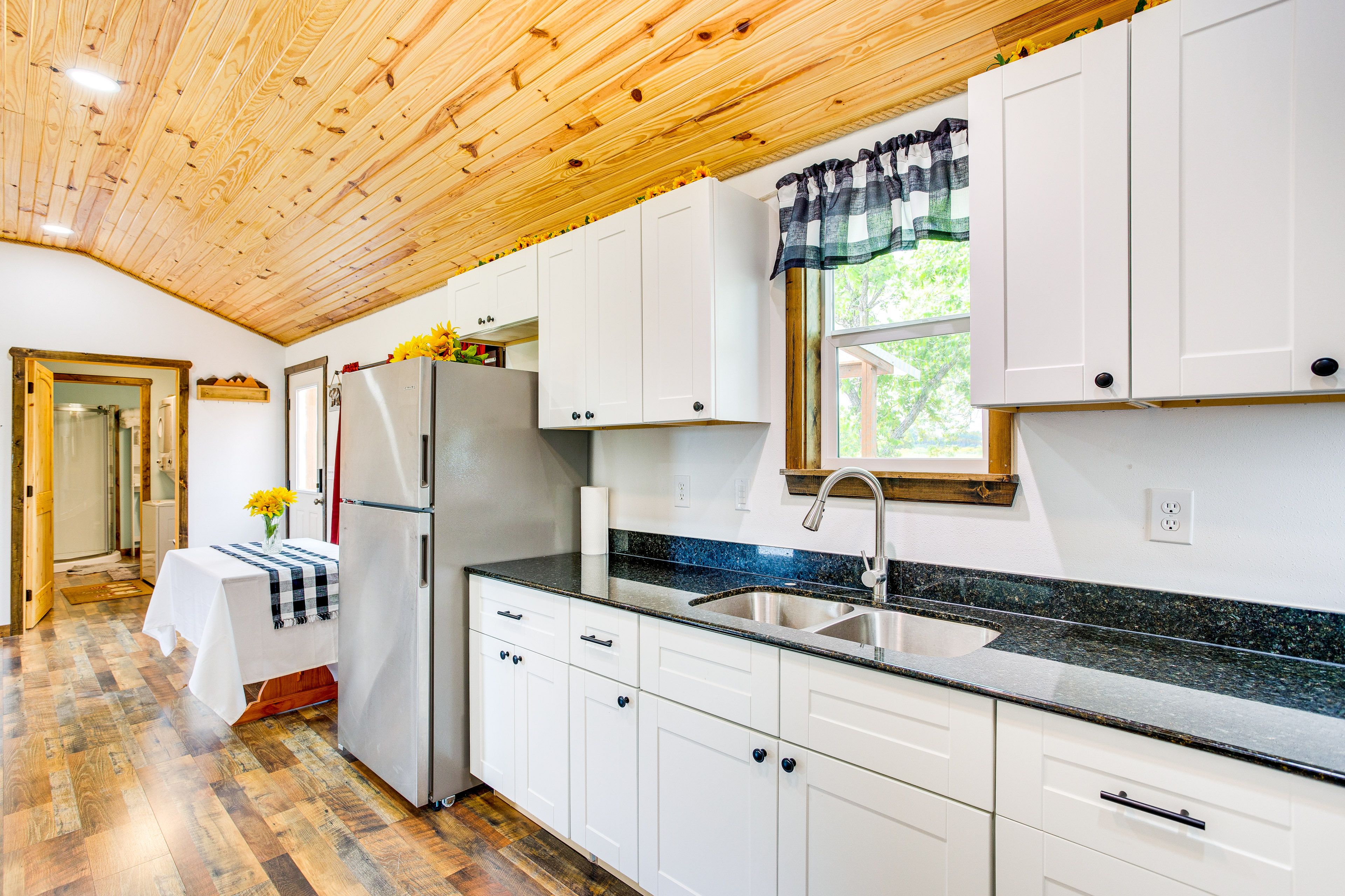 Kitchen | Dishware & Flatware | Drip Coffee Maker | Toaster | Blender