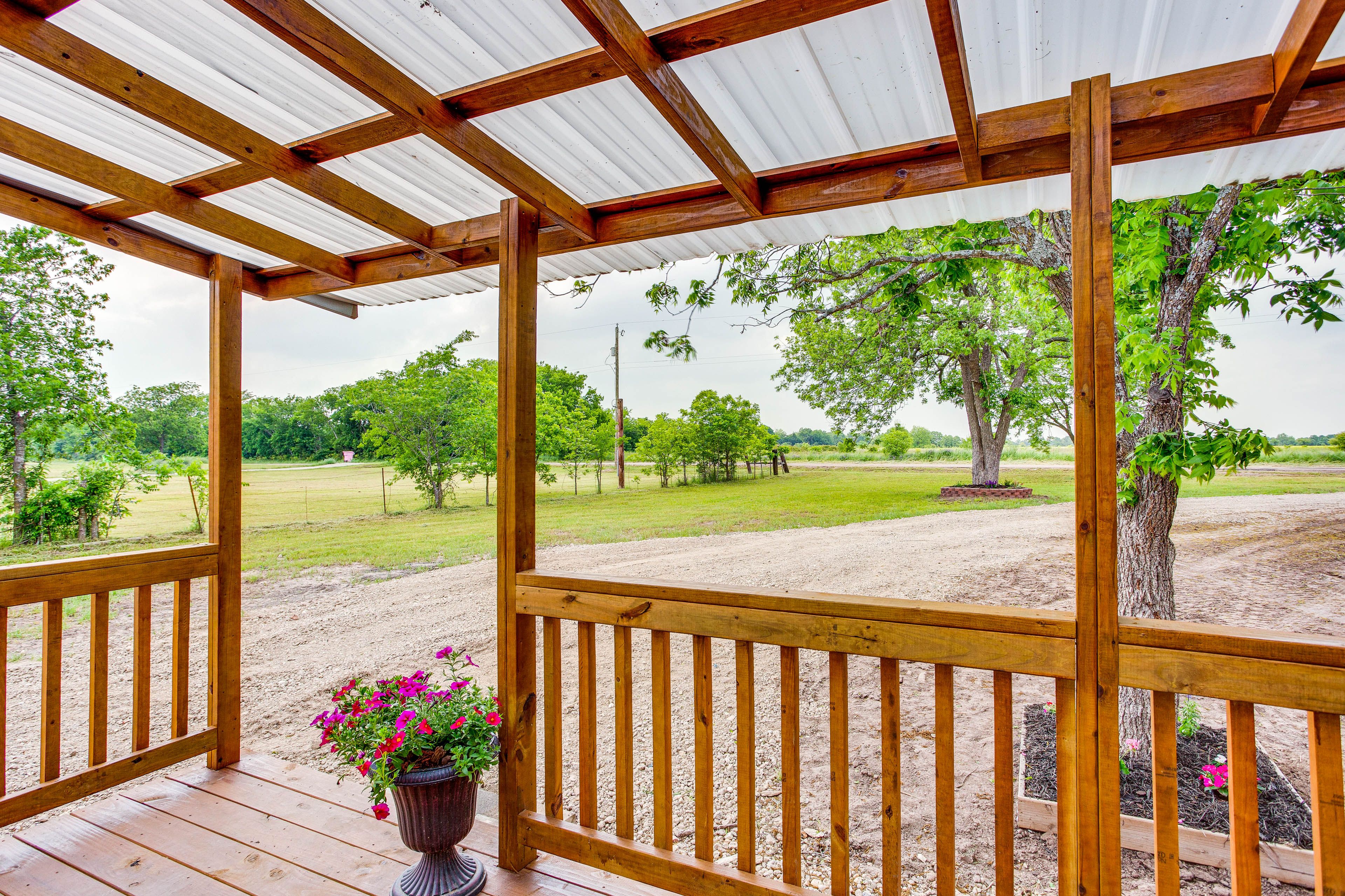 Commerce Vacation Rental | 2BR | 1BA | 720 Sq Ft | 3 Exterior Stairs