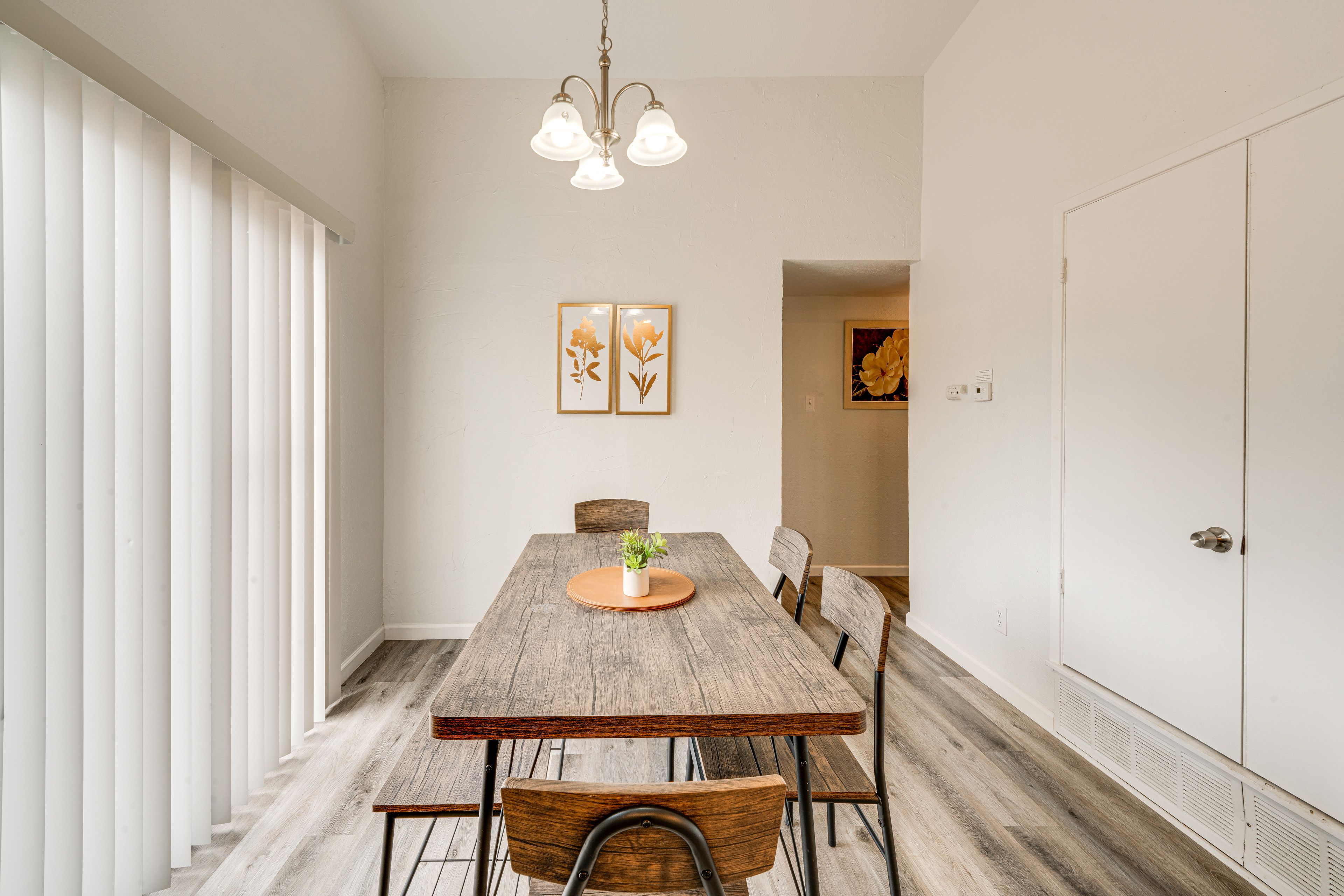 Dining Area | Dishware & Flatware Provided | Central A/C & Heat