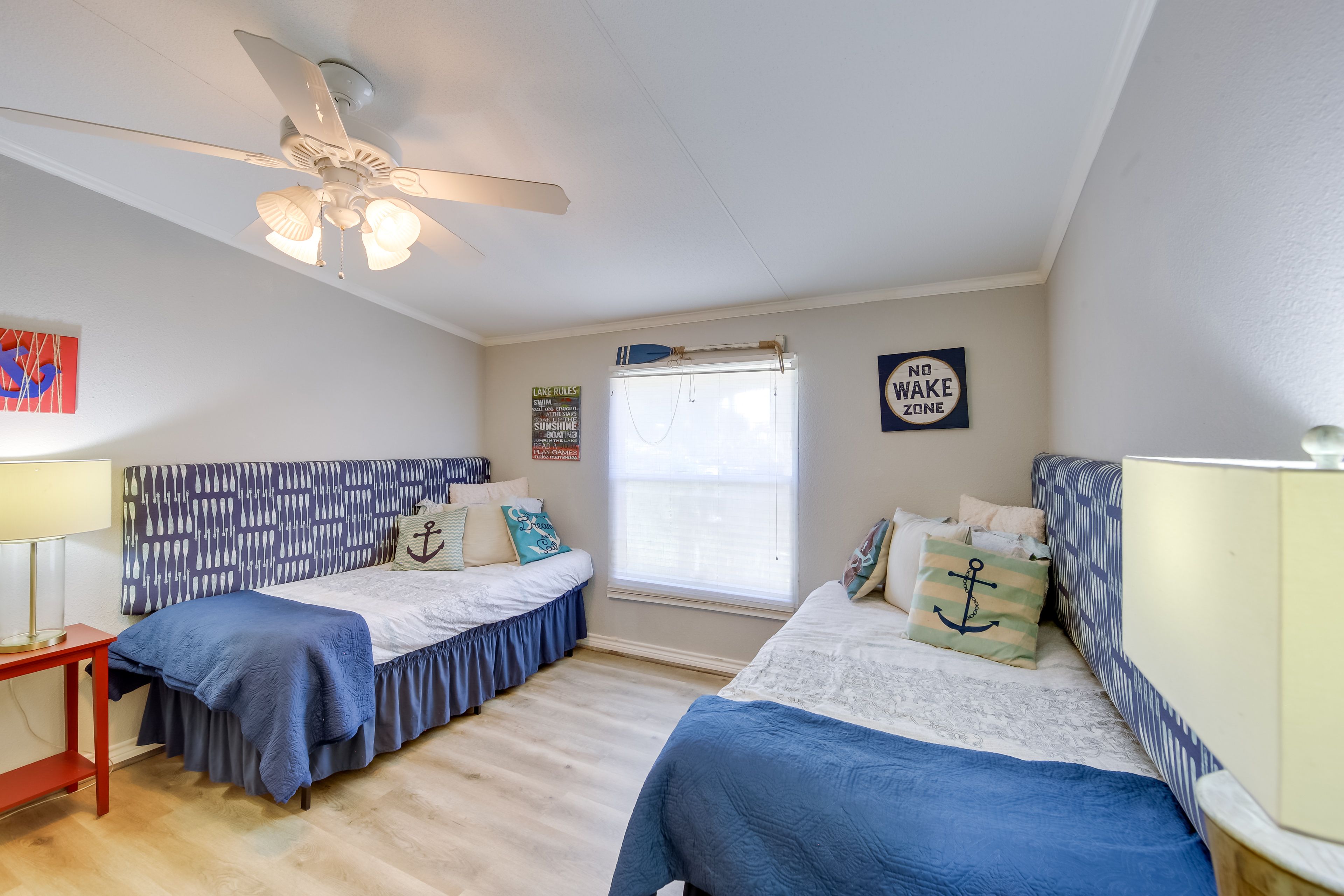 Bedroom 4 | 2 Twin Beds | Smart TV