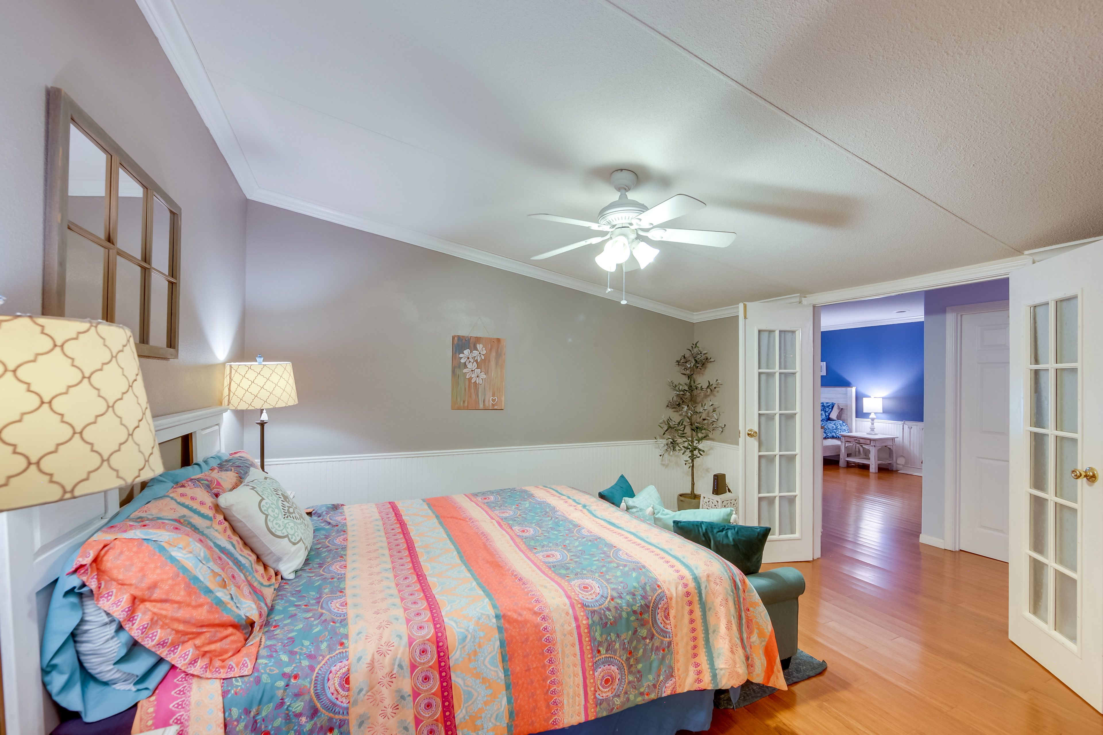 Bedroom 2 | Queen Bed
