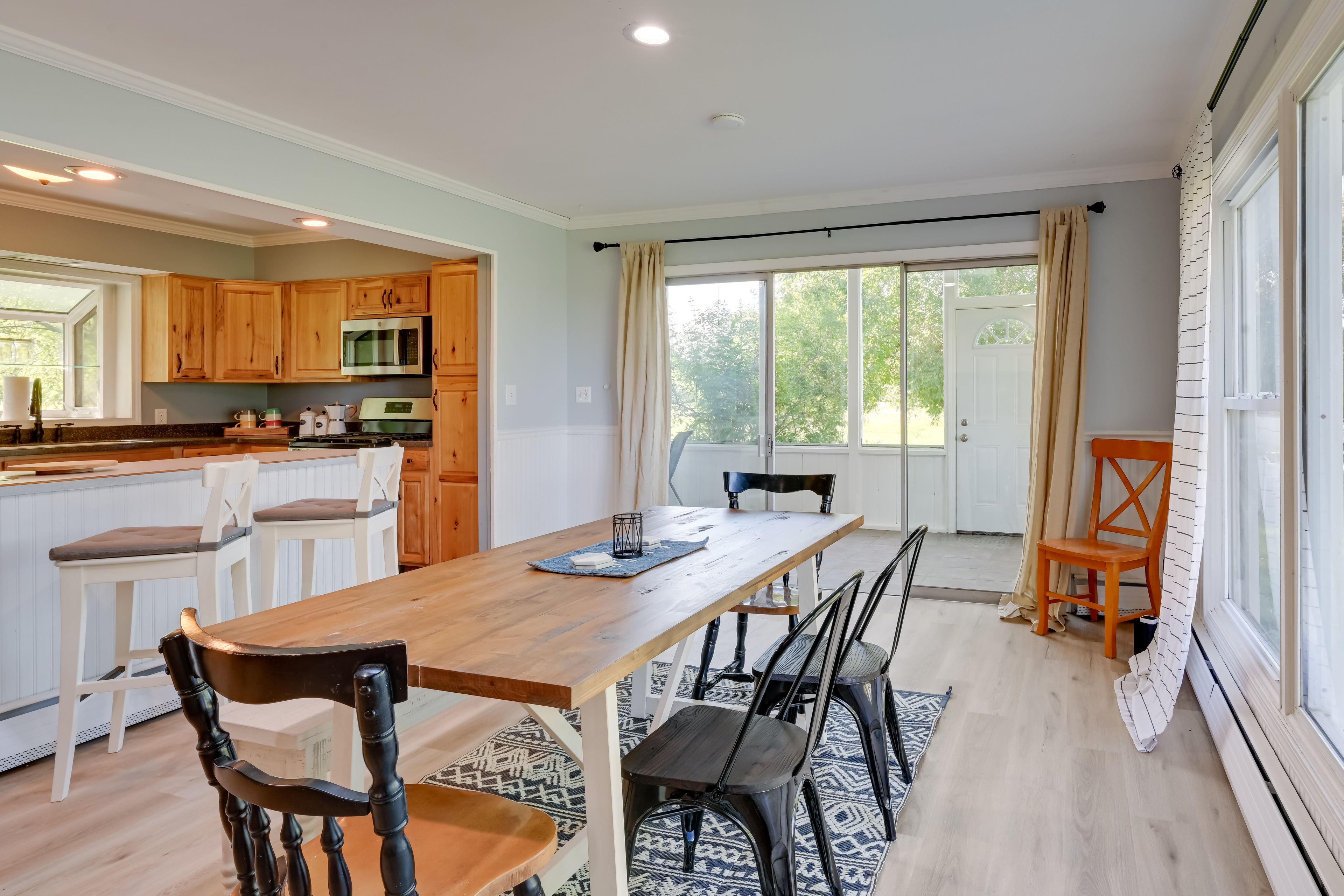 Dining Area | Natural Skylight