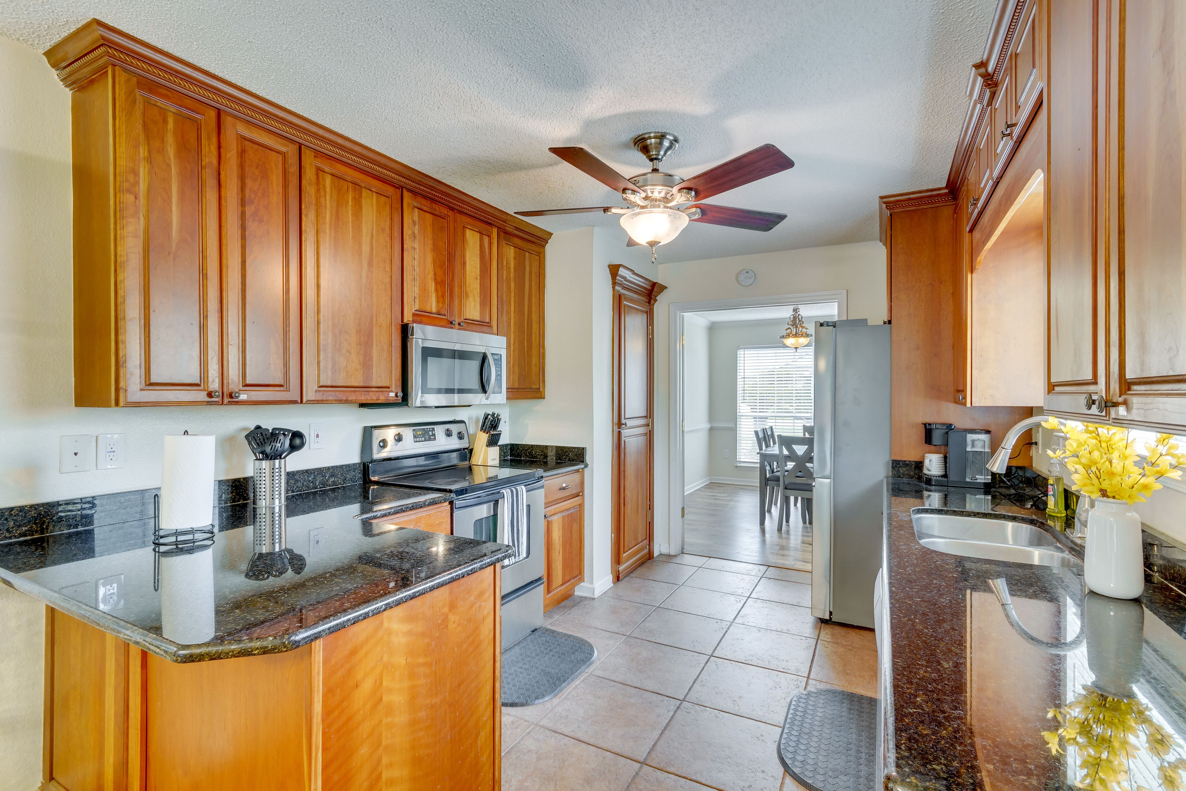 Kitchen | Cooking Basics | Dishware & Flatware | Trash Bags | Paper Towels