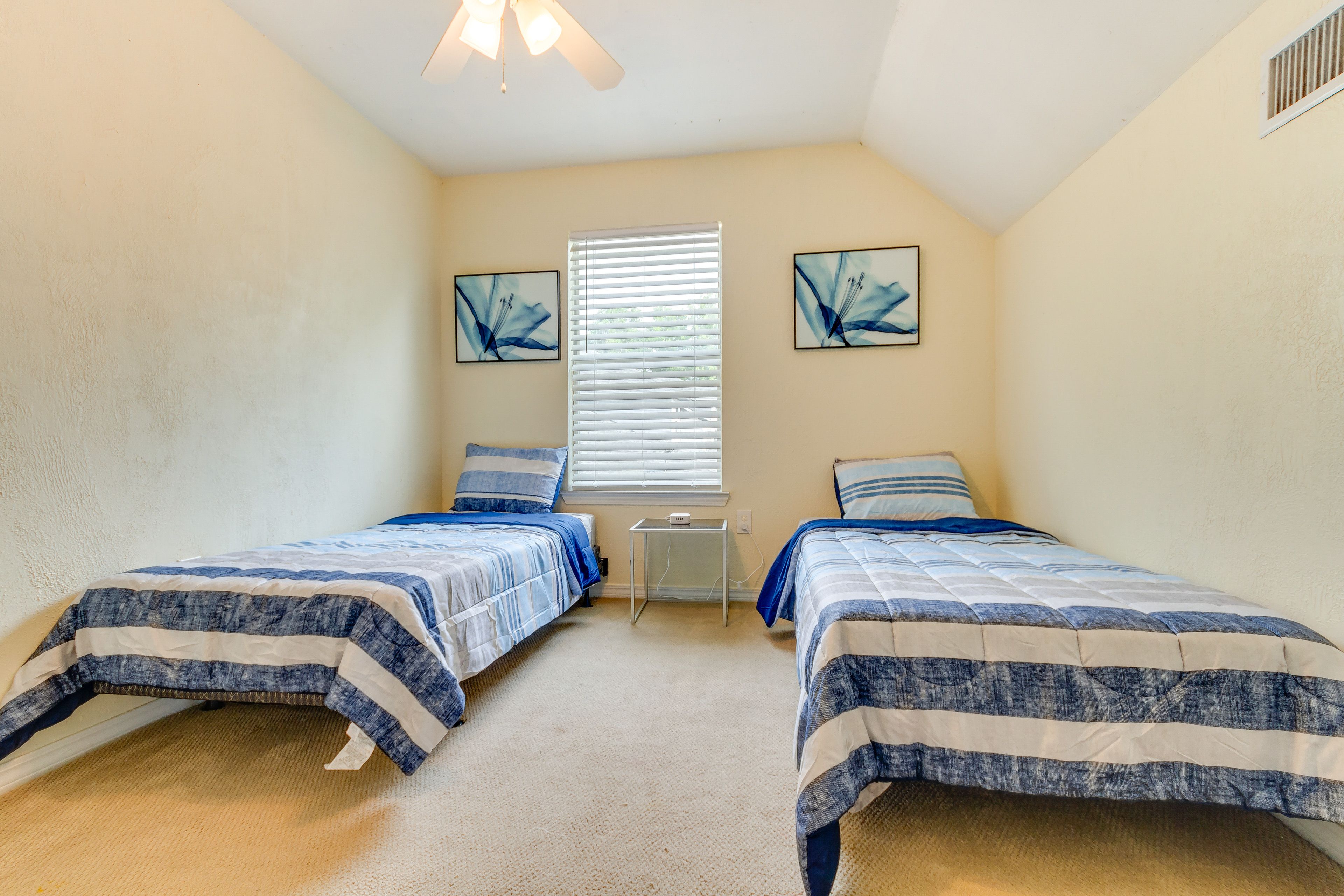 Bedroom 3 | 2 Twin Beds