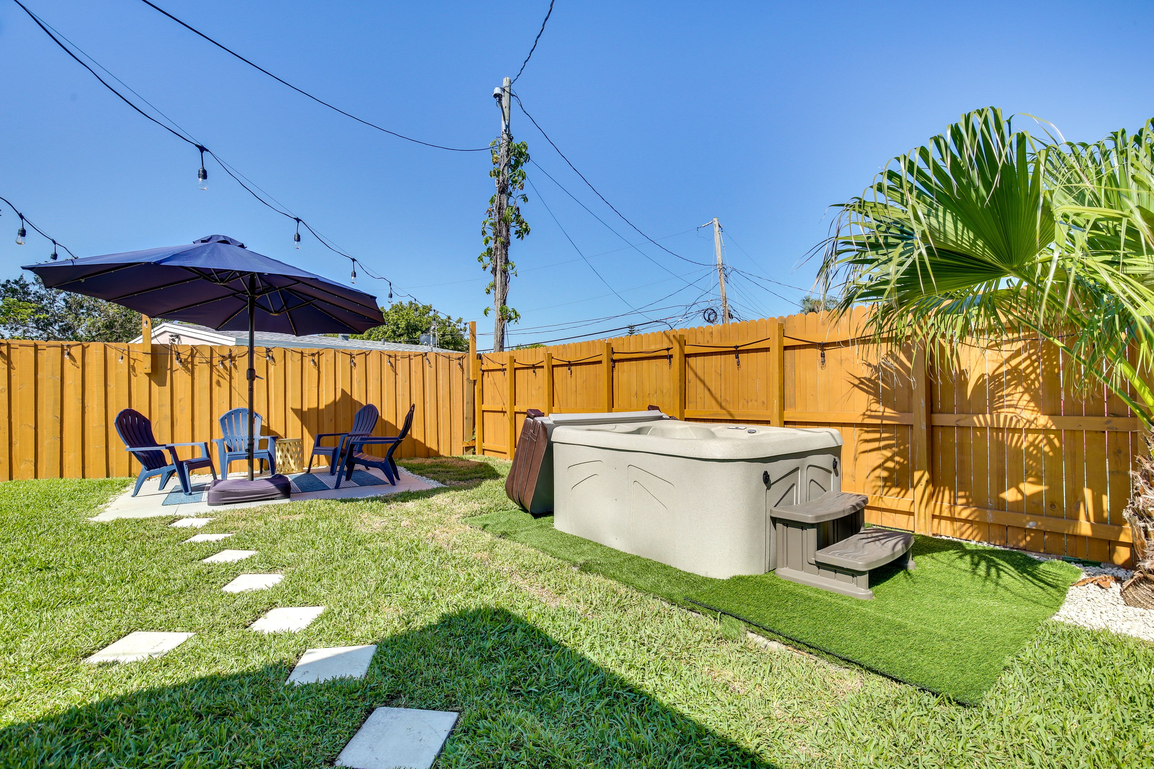 Pompano Beach Vacation Rental | 3BR | 2BA | 1,800 Sq Ft | 2 Steps to Enter
