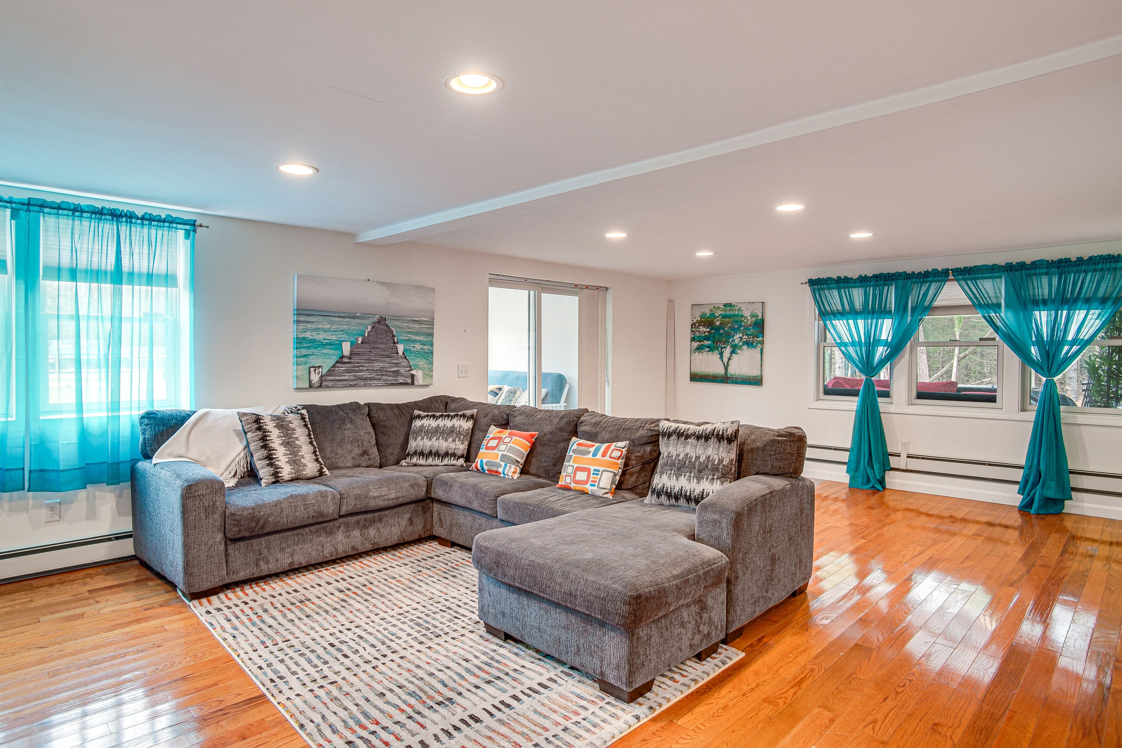 Den | Basement Level | Smart TV