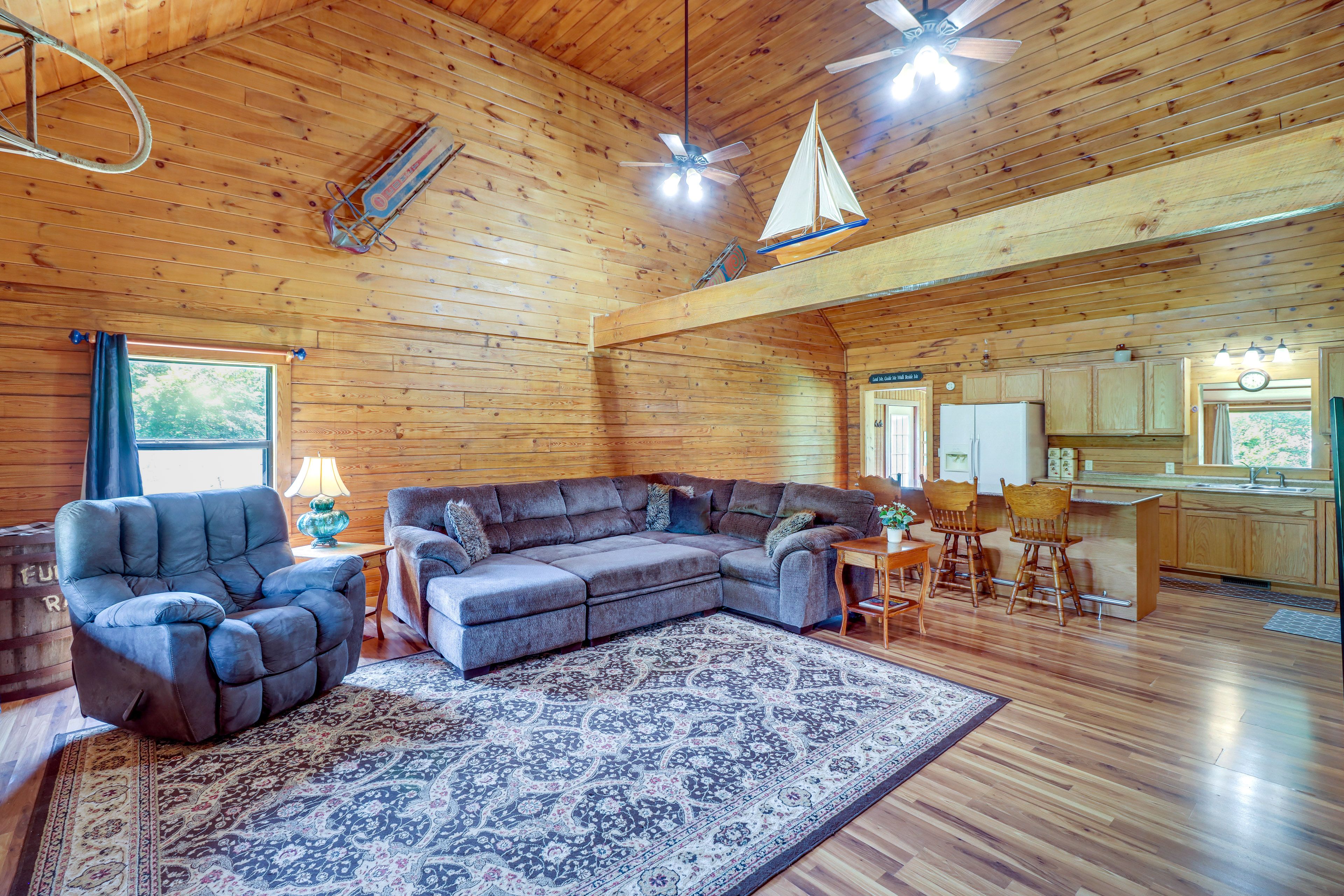 Living Room | Free WiFi