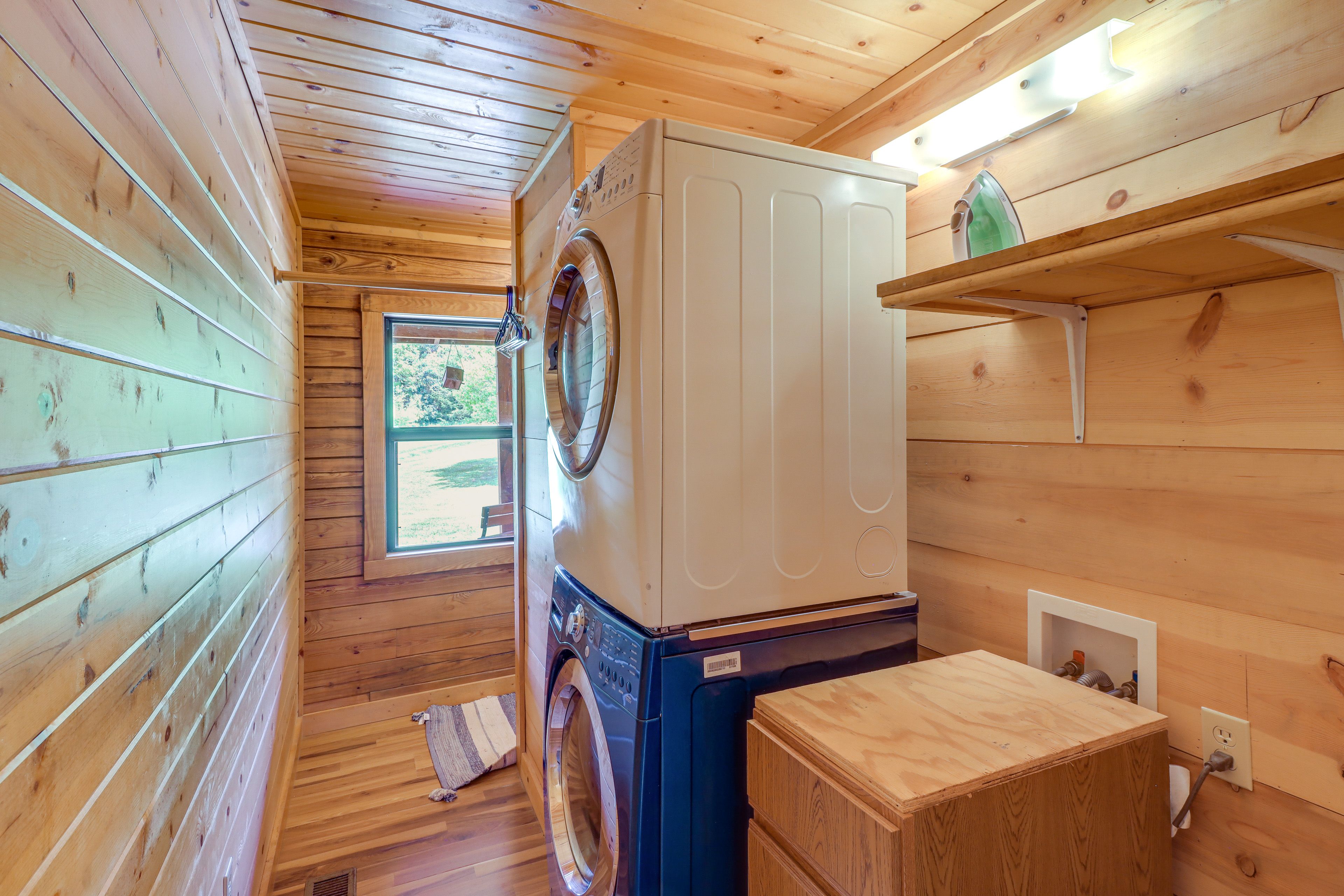 In-Unit Laundry