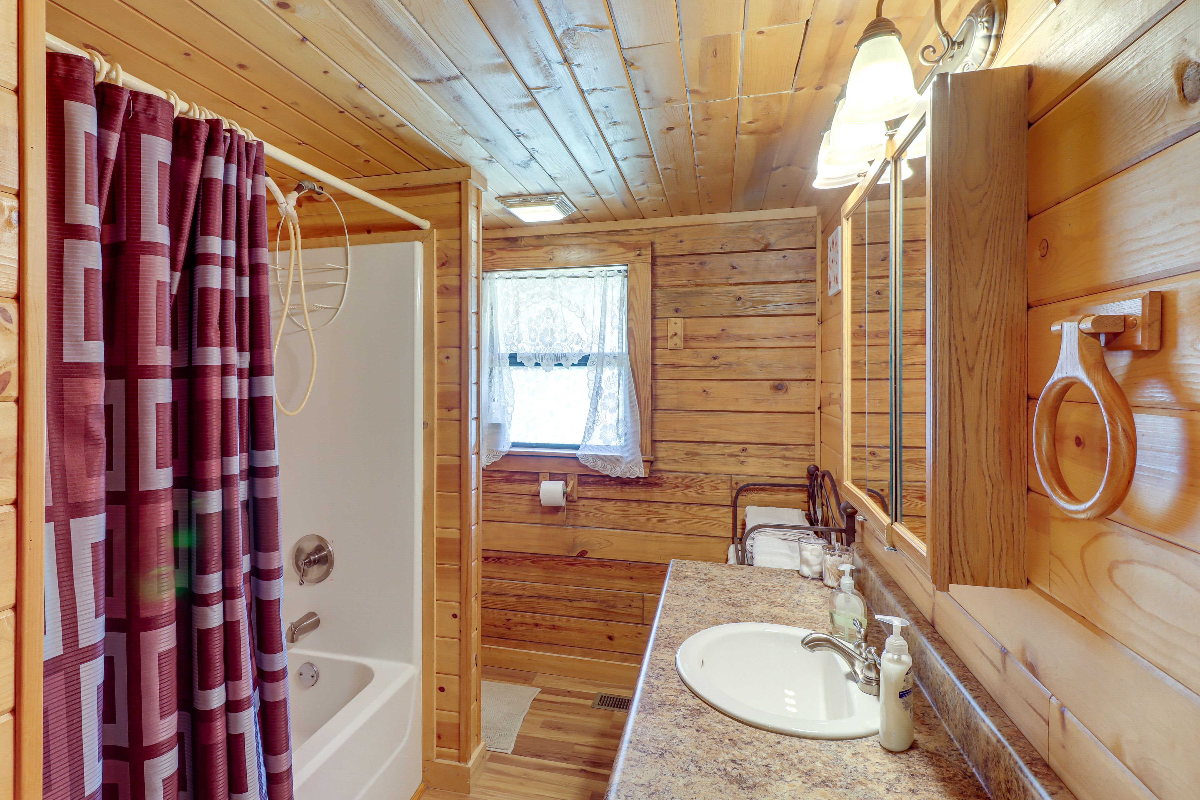 Bathroom | Towels Provided