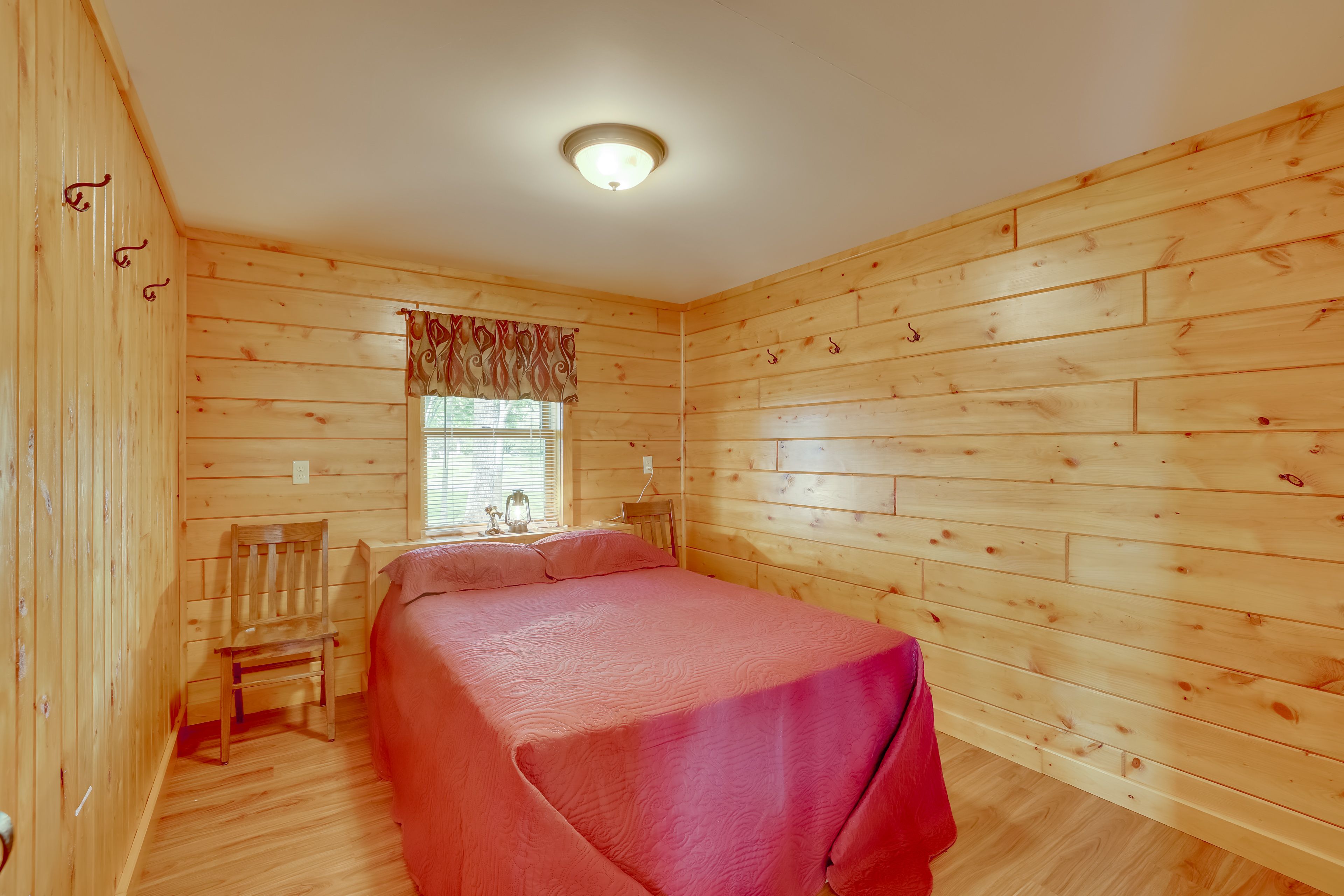 Bedroom 1 | 1st Floor | Full Bed | Linens Provided