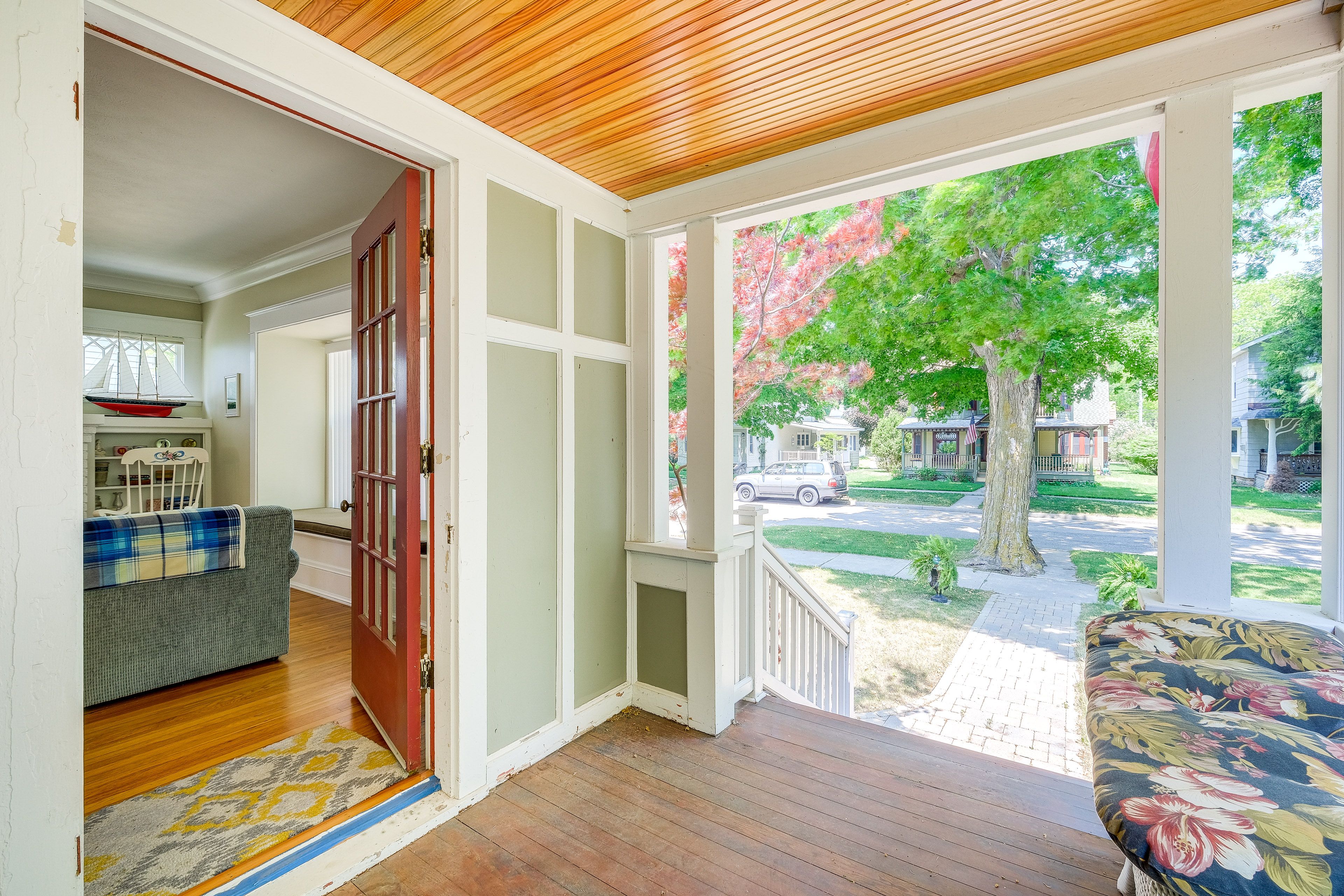 Porch | Outdoor Seating