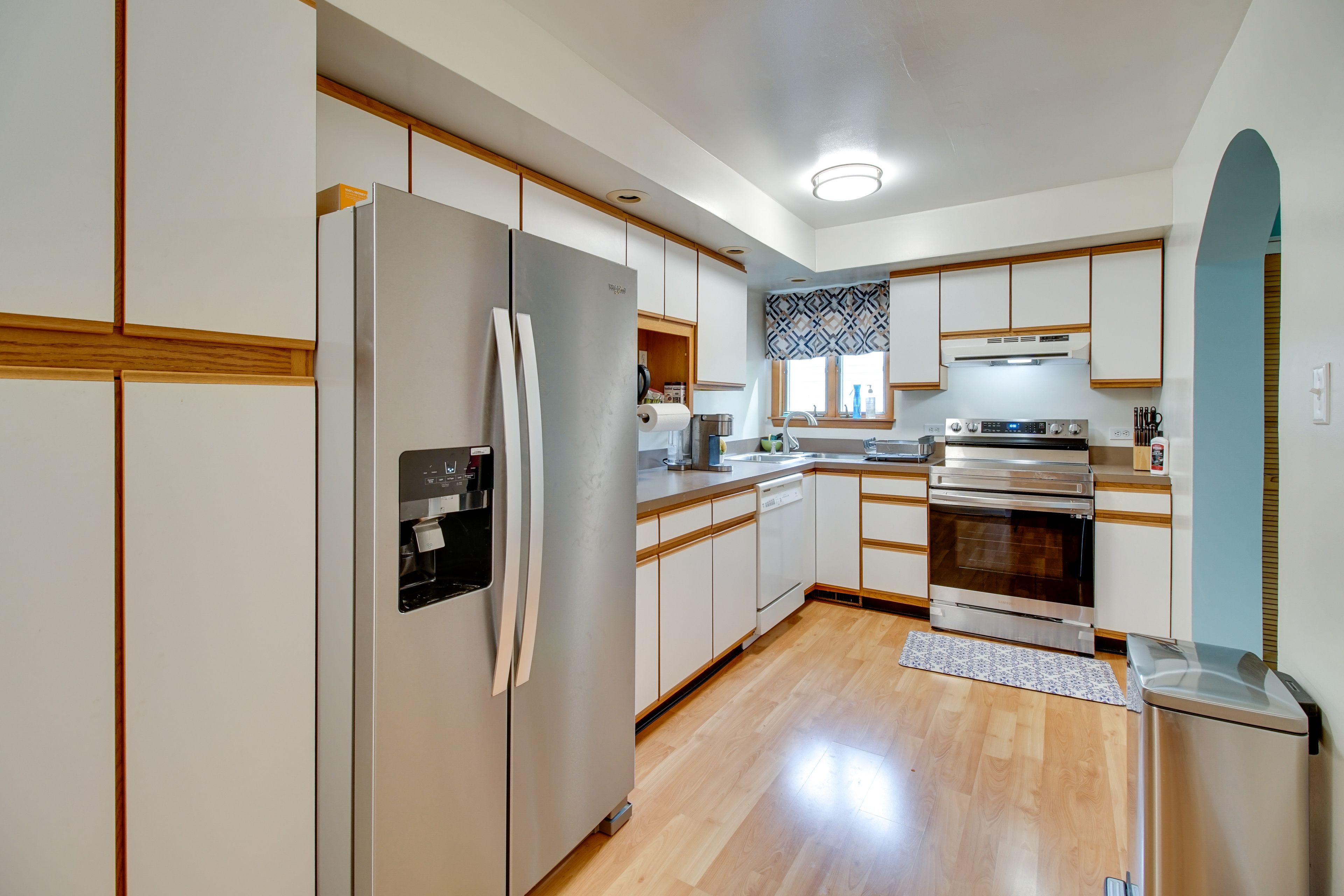 Kitchen | Coffee Maker | Dishwasher | Hot Water Pot