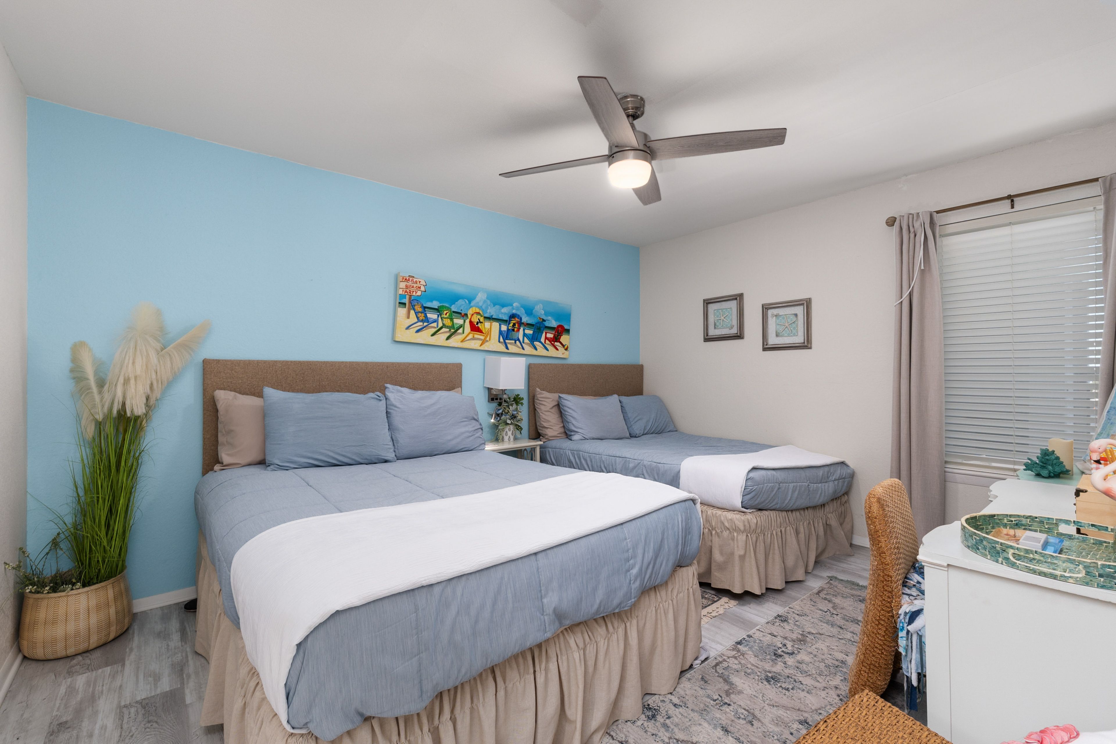 Bedroom 2 | Queen Bed | Full Bed