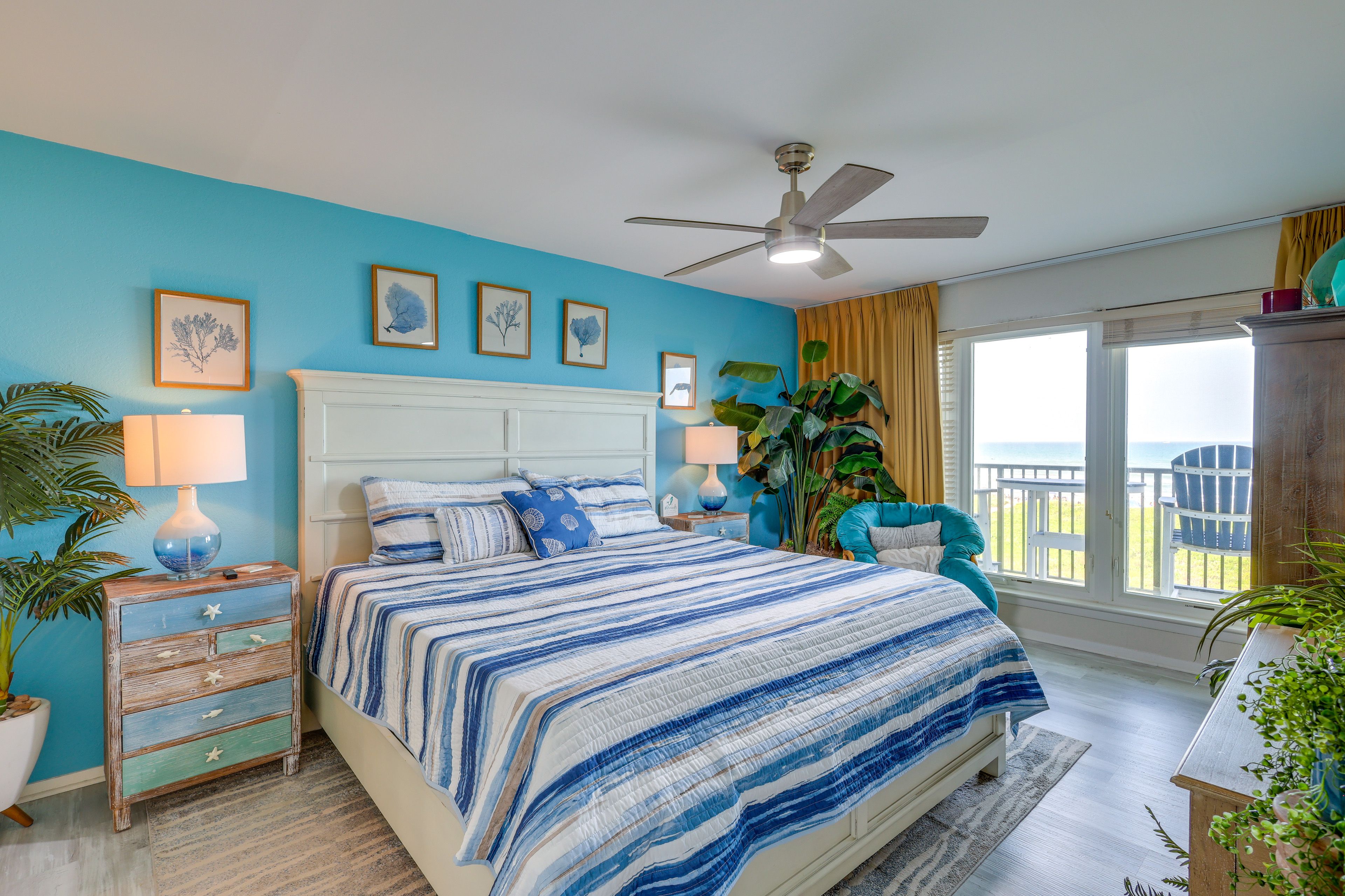 Bedroom 1 | King Bed