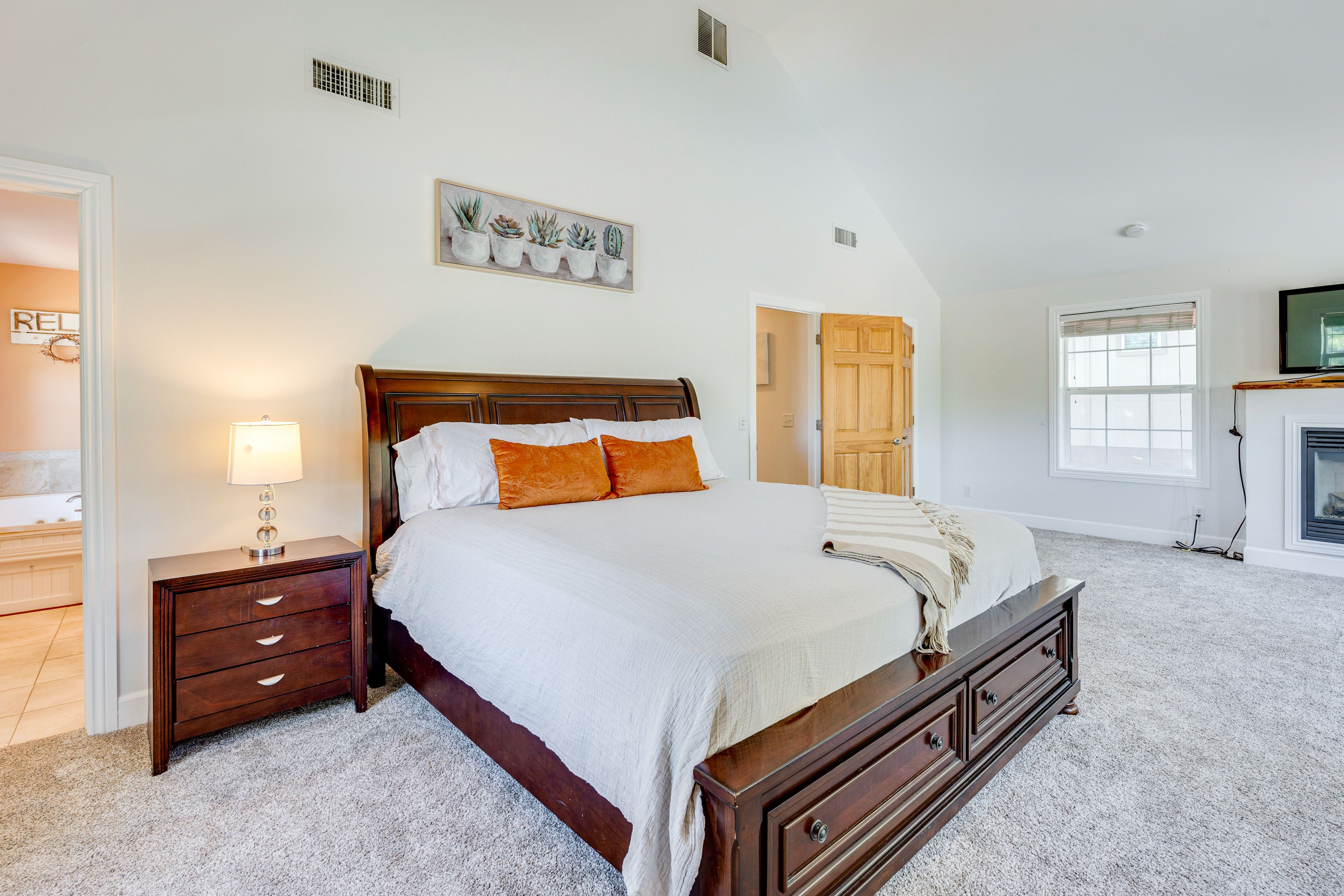 Bedroom 1 | King Bed | Flat-Screen TV w/ Cable | 2nd Floor