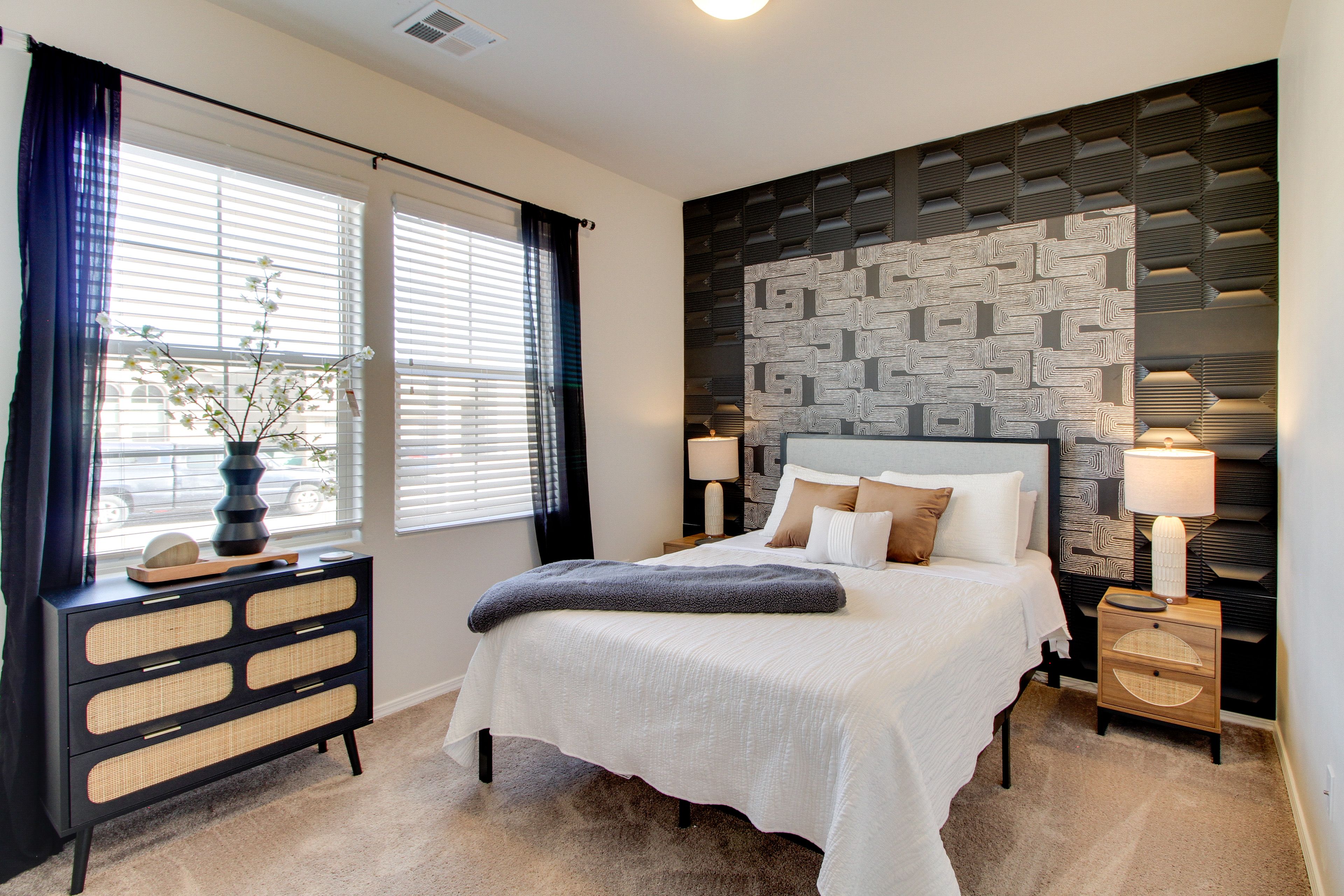 Bedroom 3 | Queen Bed