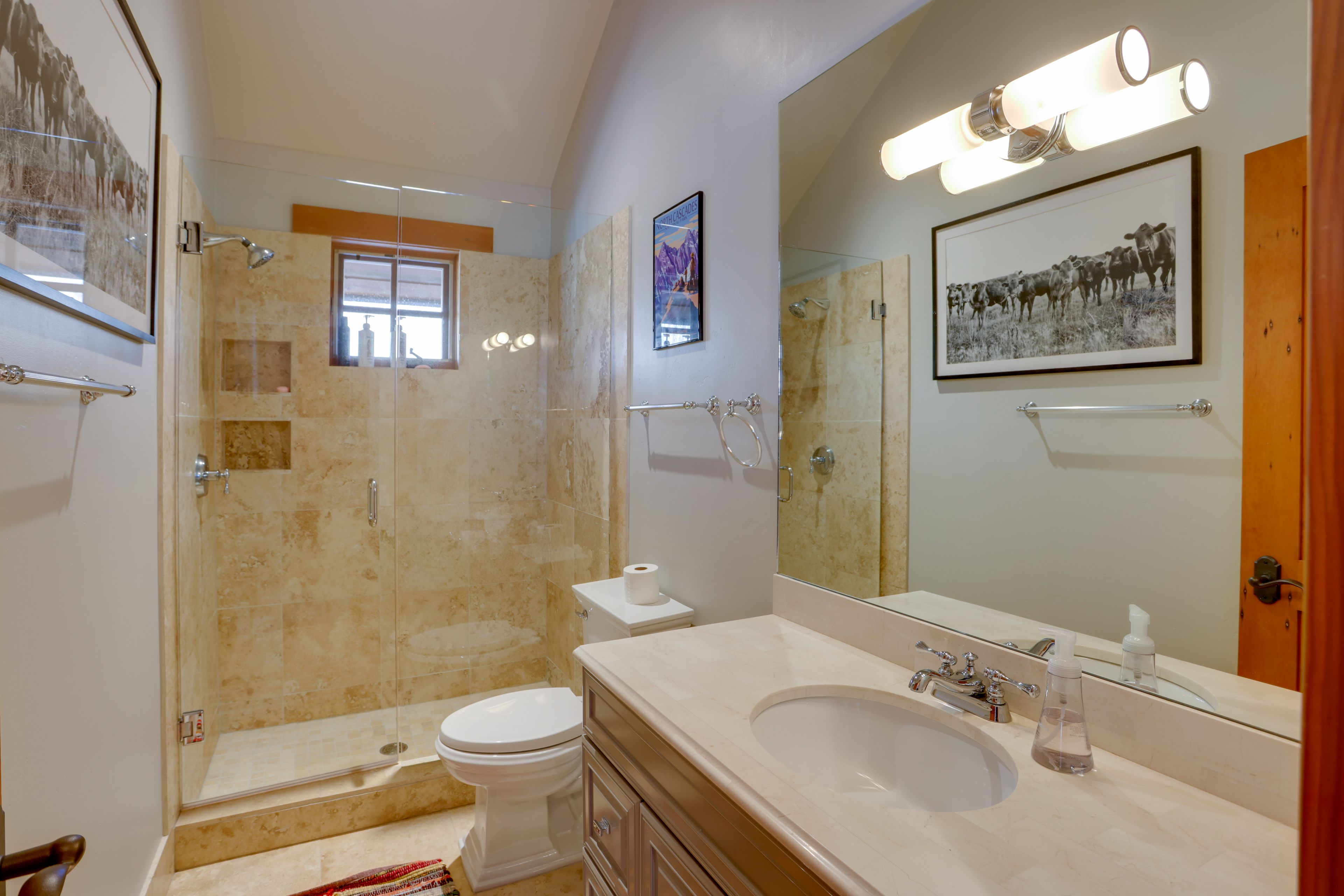 En-Suite Bathroom