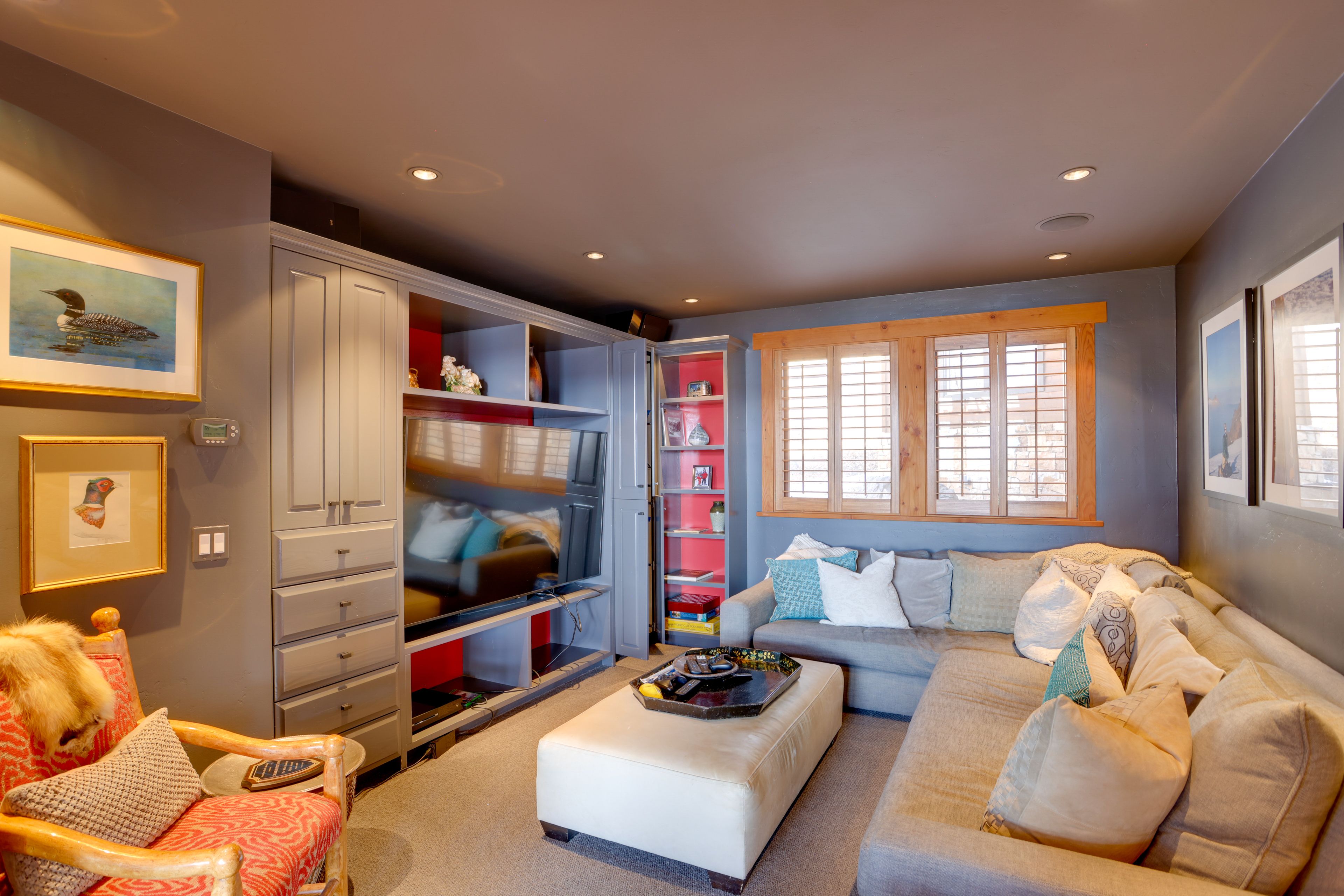 Family Room | Books | Board Games | Smart TV