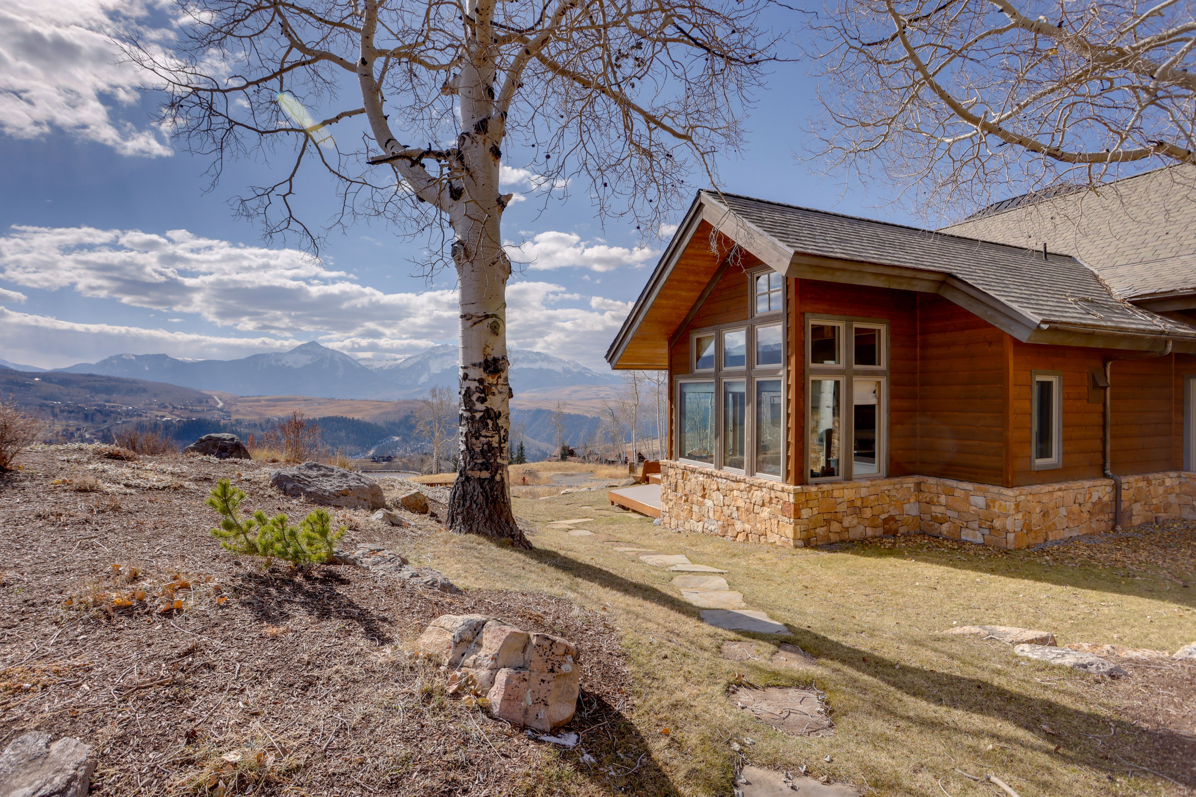 Home Exterior | Hilltop Alpine Setting