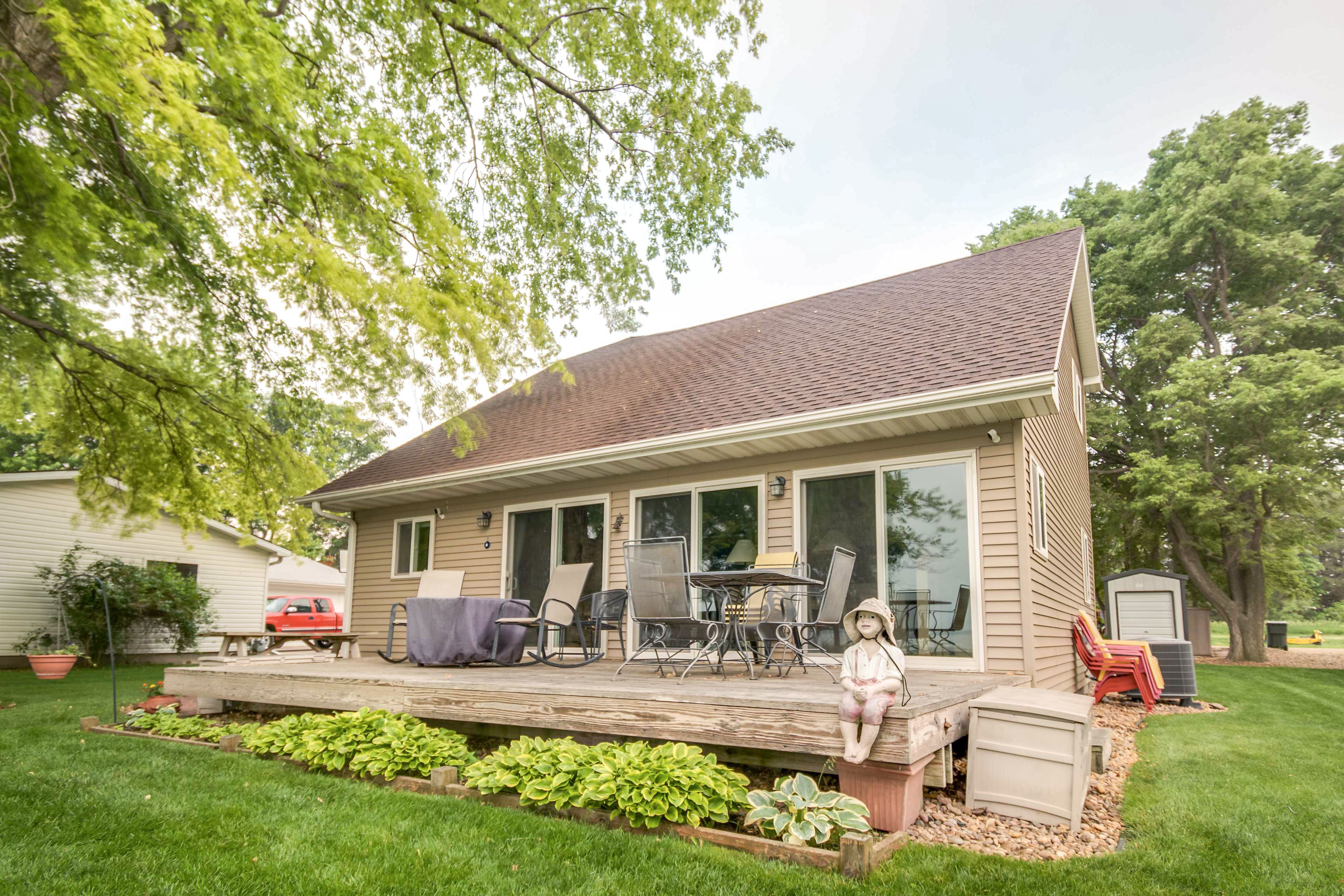 Private Deck | Gas Grill | Lake Views