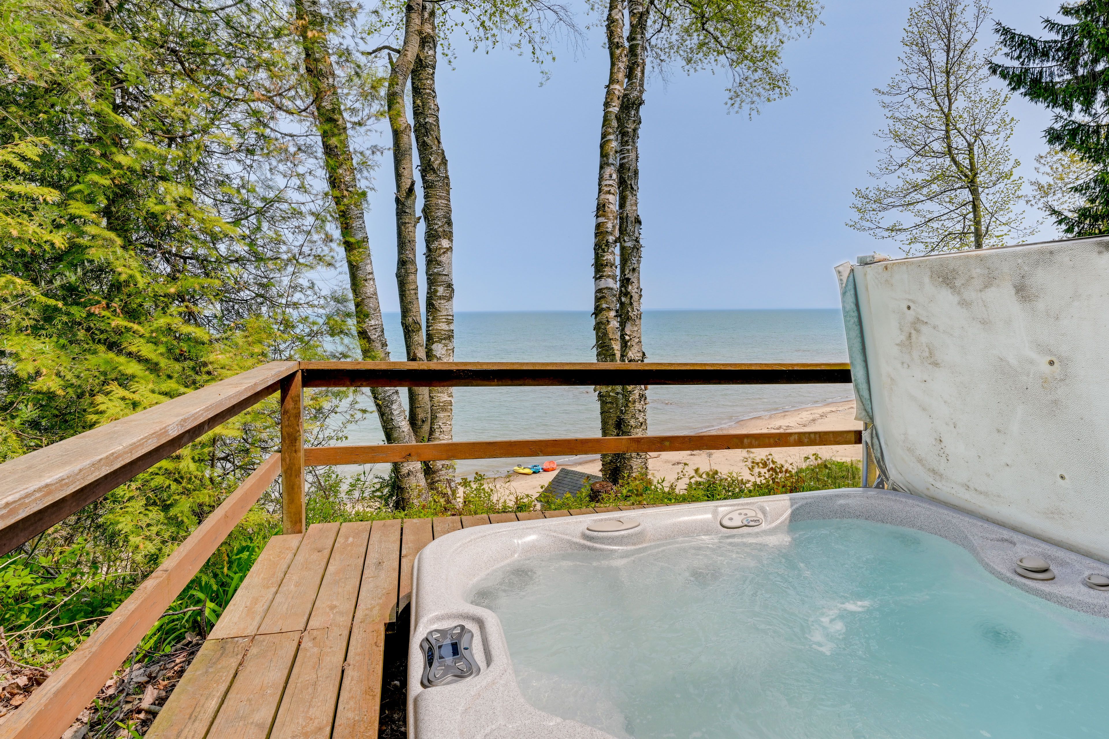 Palms Vacation Rental | 3BR | 2BA | 5 Steps to Enter | 1,000 Sq Ft