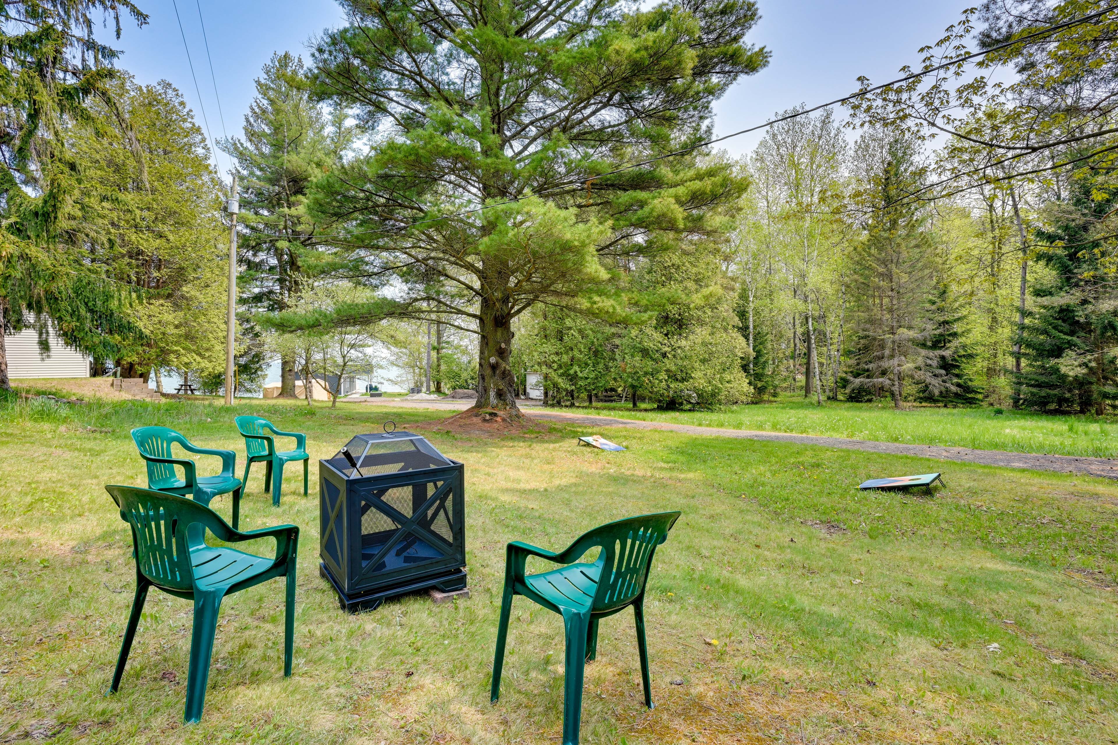 Private Yard | Fire Pit