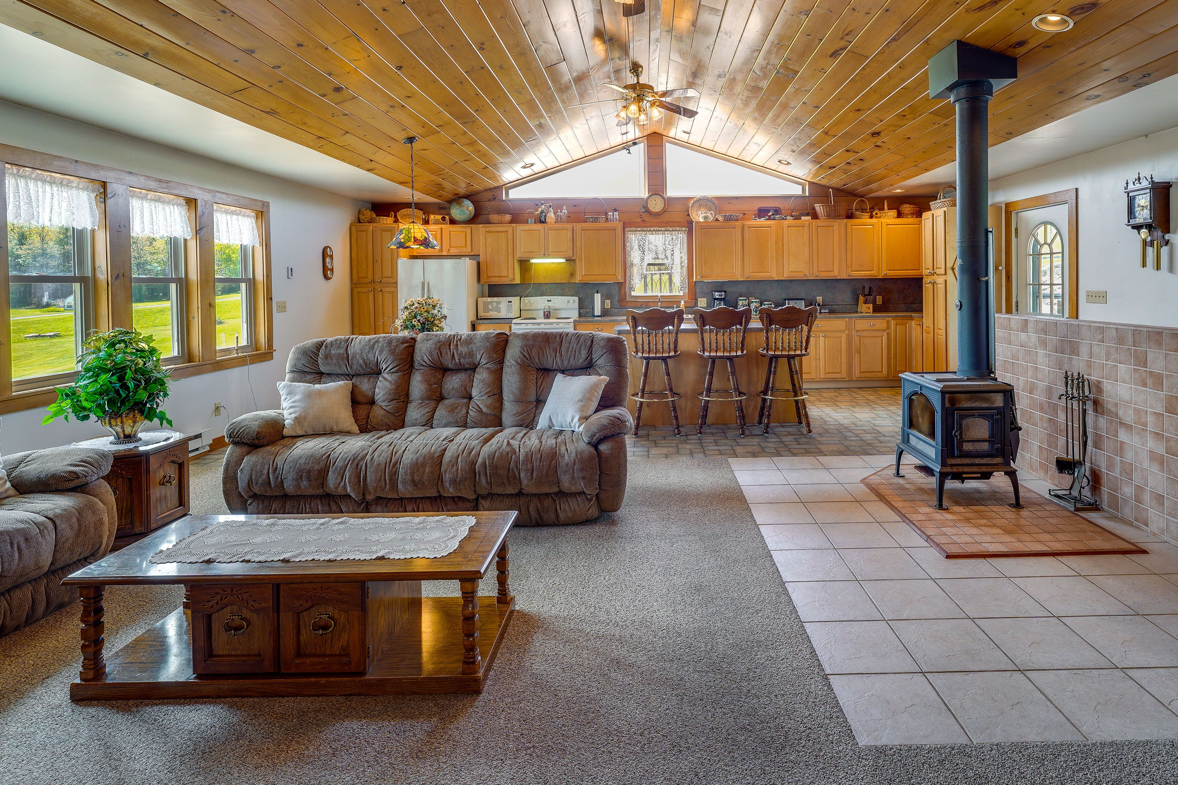 Living Room | Free WiFi
