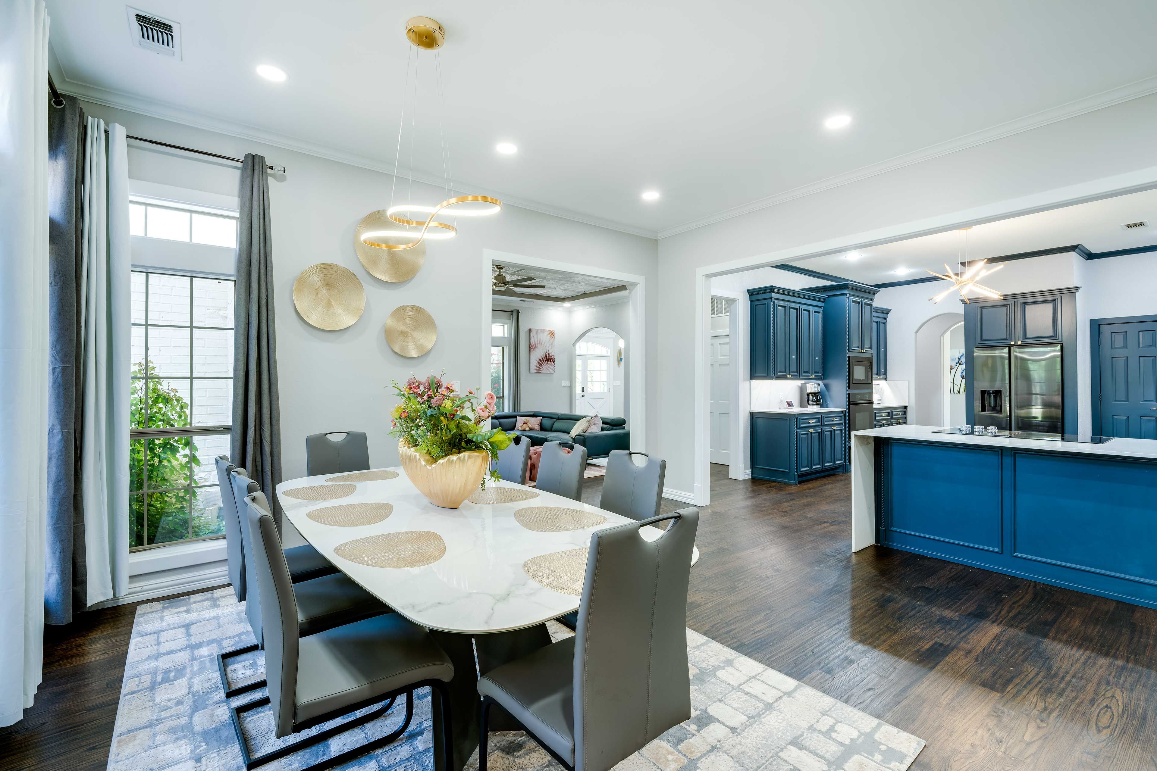 Dining Space | Dishware/Flatware