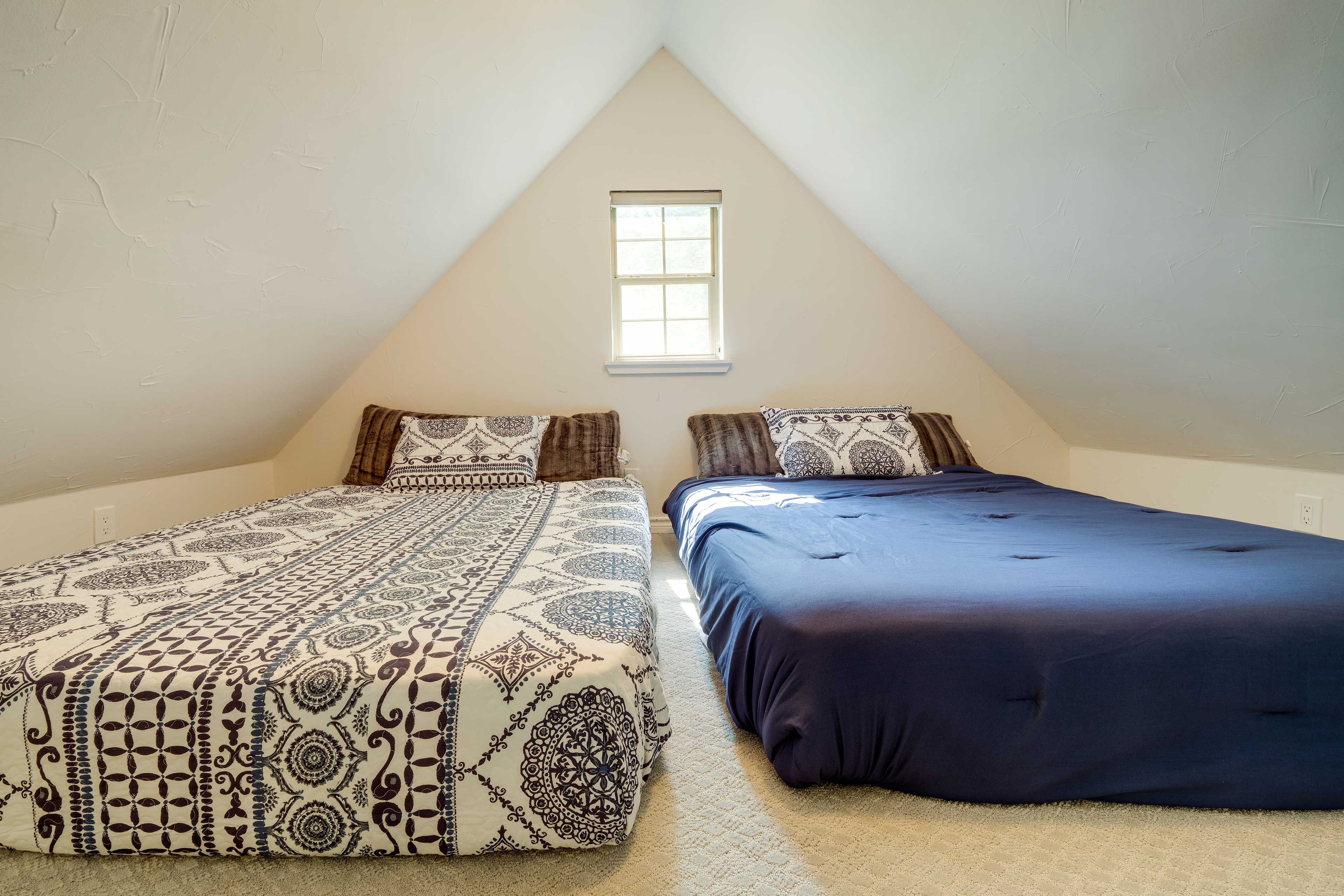 Loft | Queen Floor Mattress | Full Floor Mattress