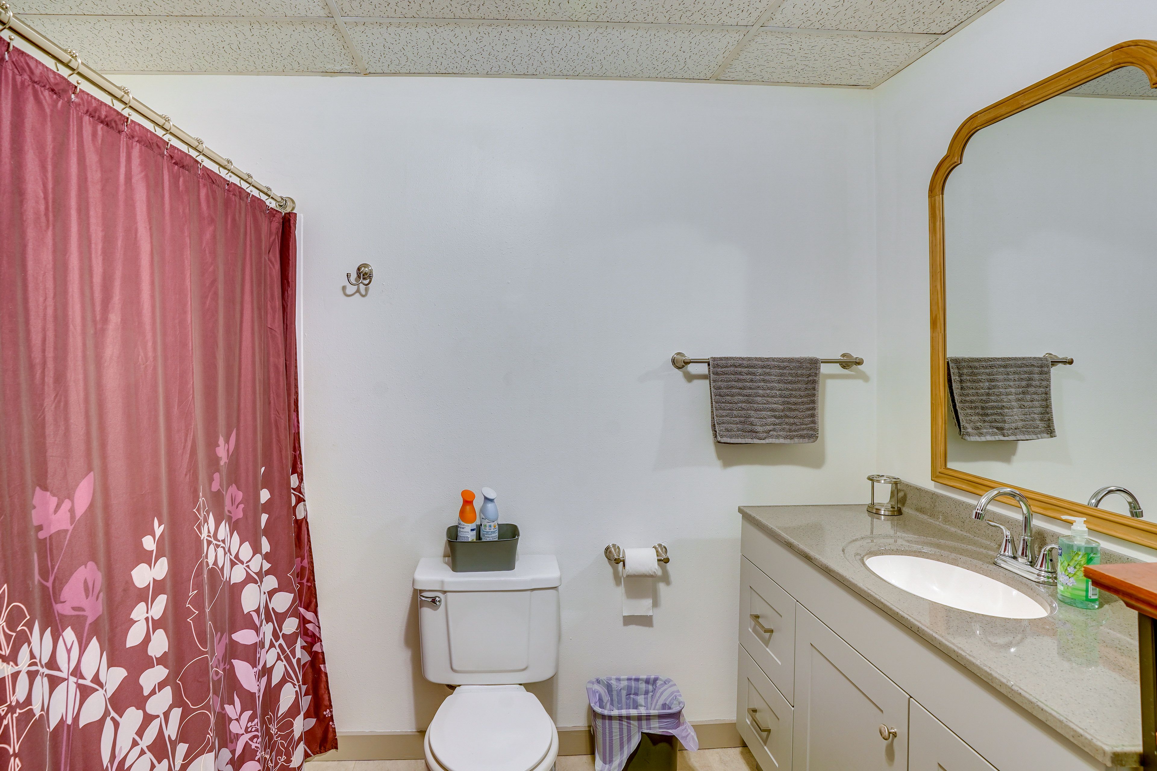 Full Bathroom | Complimentary Toiletries | Towels Provided | Grab Rail in Shower