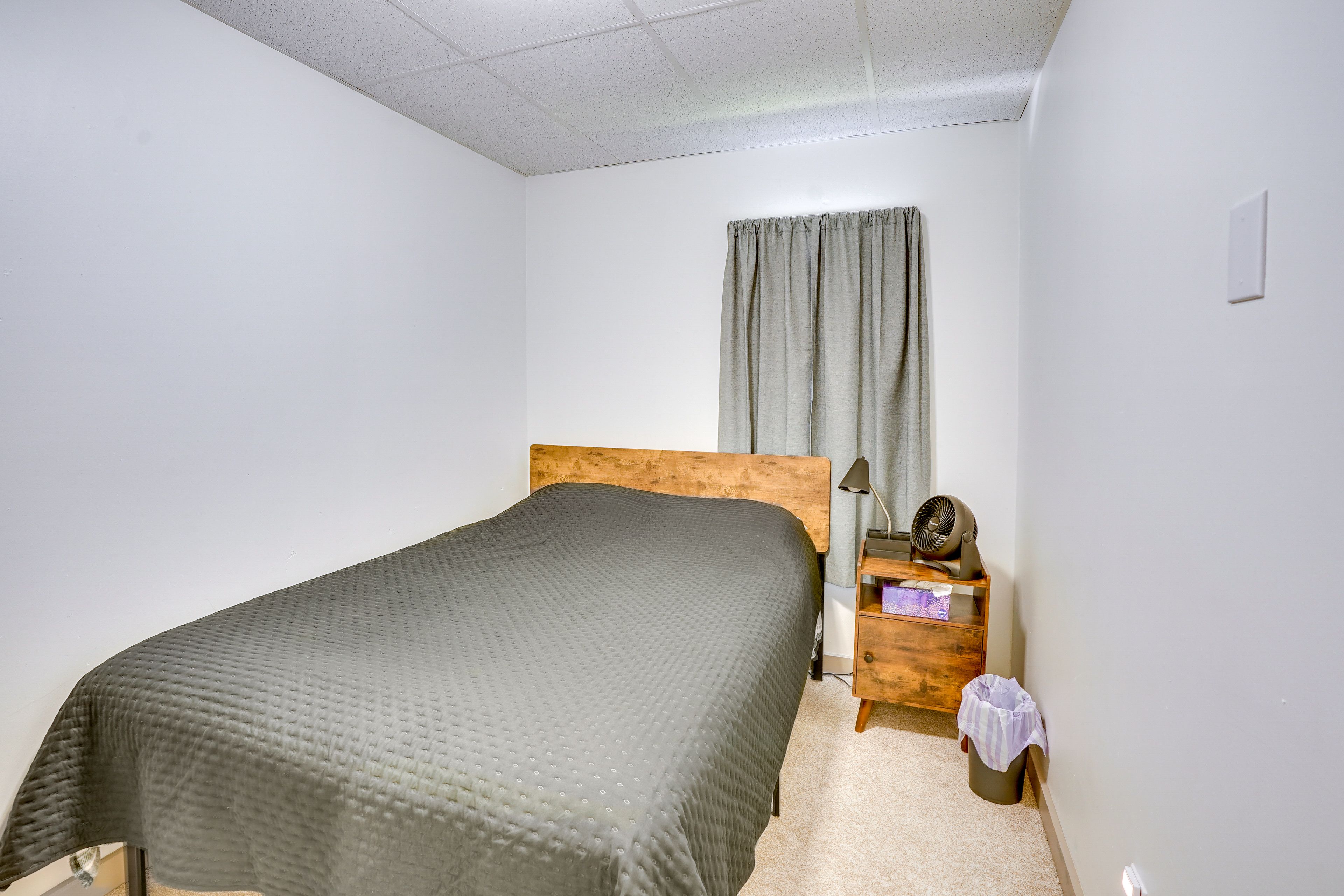 Bedroom 2 | Queen Bed