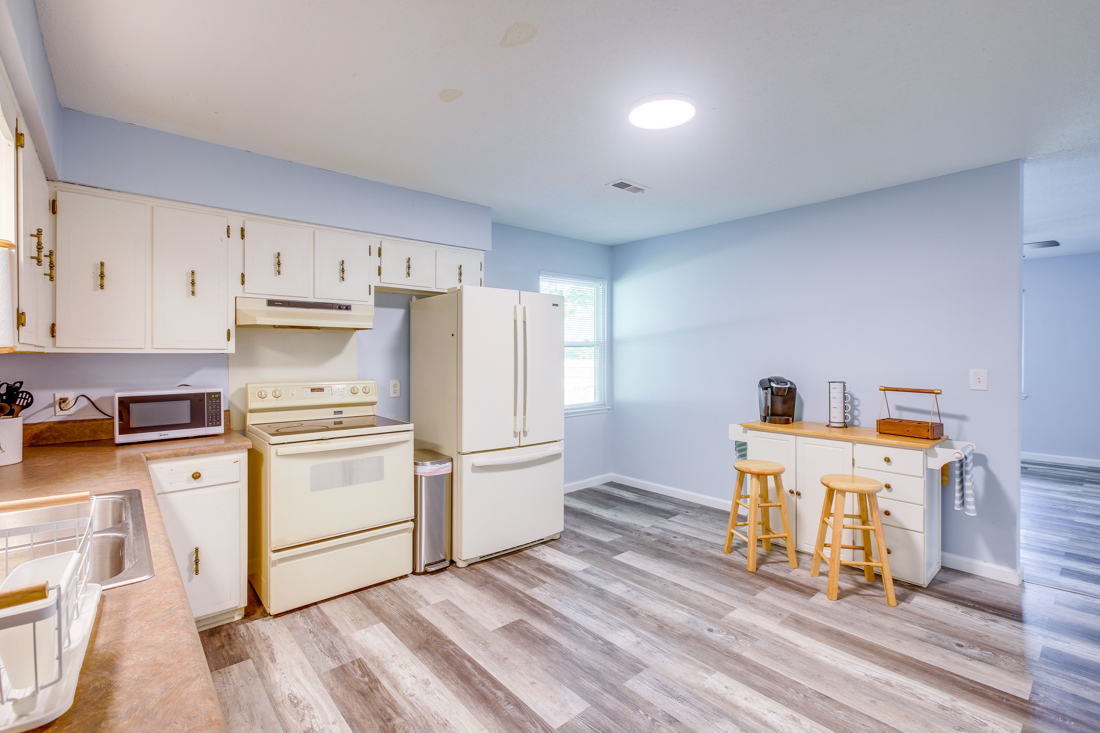 Kitchen | Coffee Bar | Cooking Basics