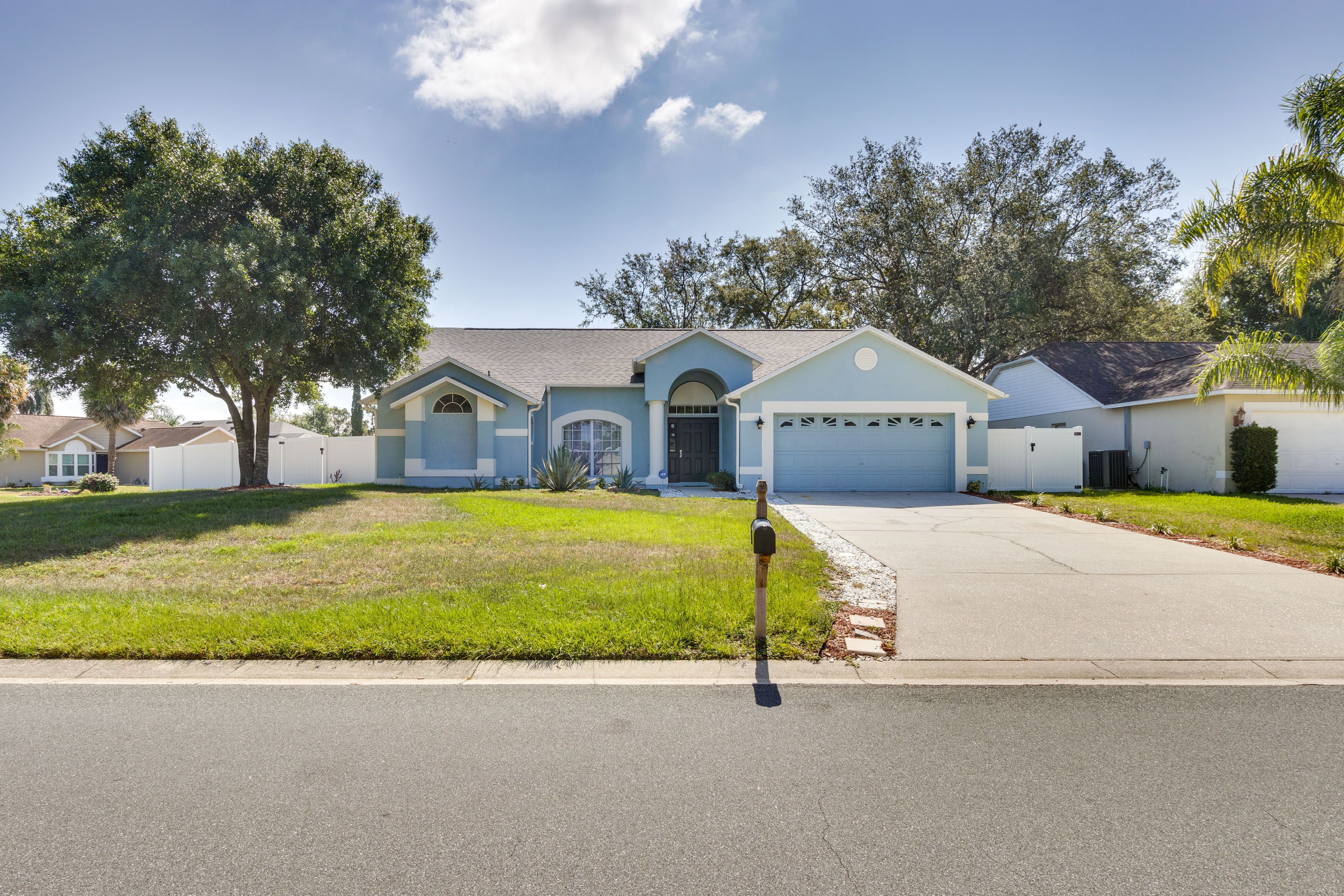 Davenport Vacation Rental | 3BR | 2BA | 1 Step Required for Access
