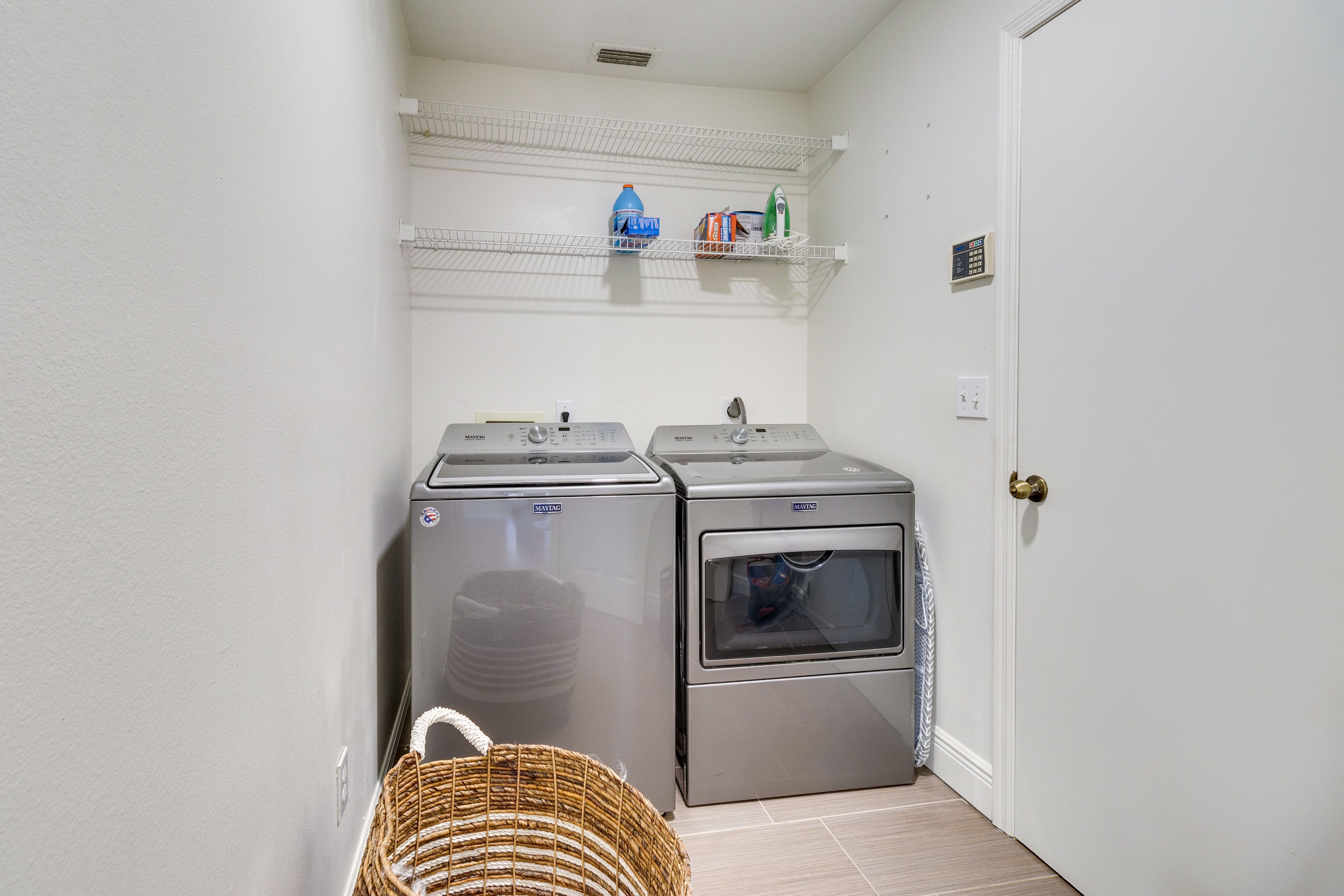 Washer + Dryer