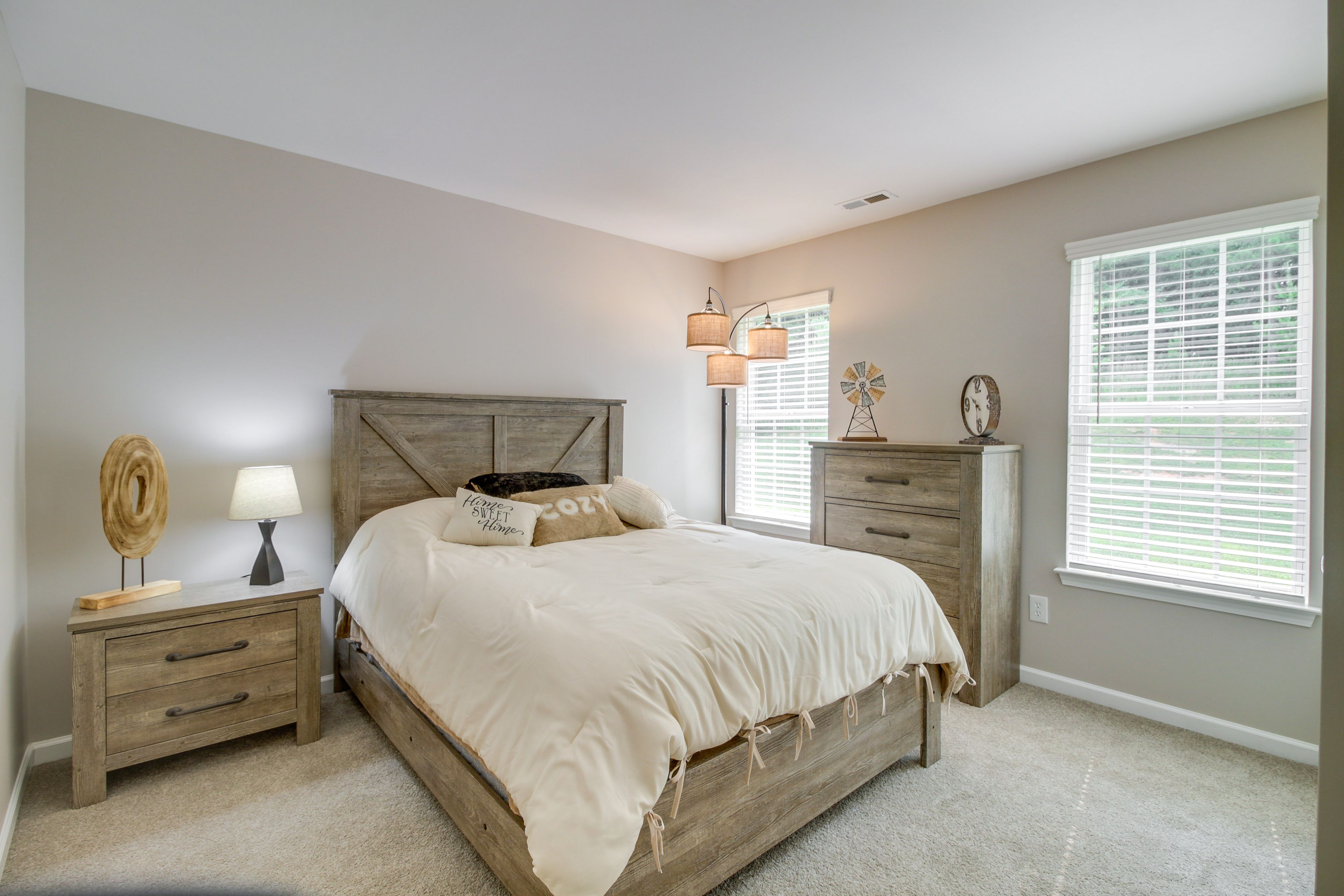 Bedroom 2 | Queen Bed
