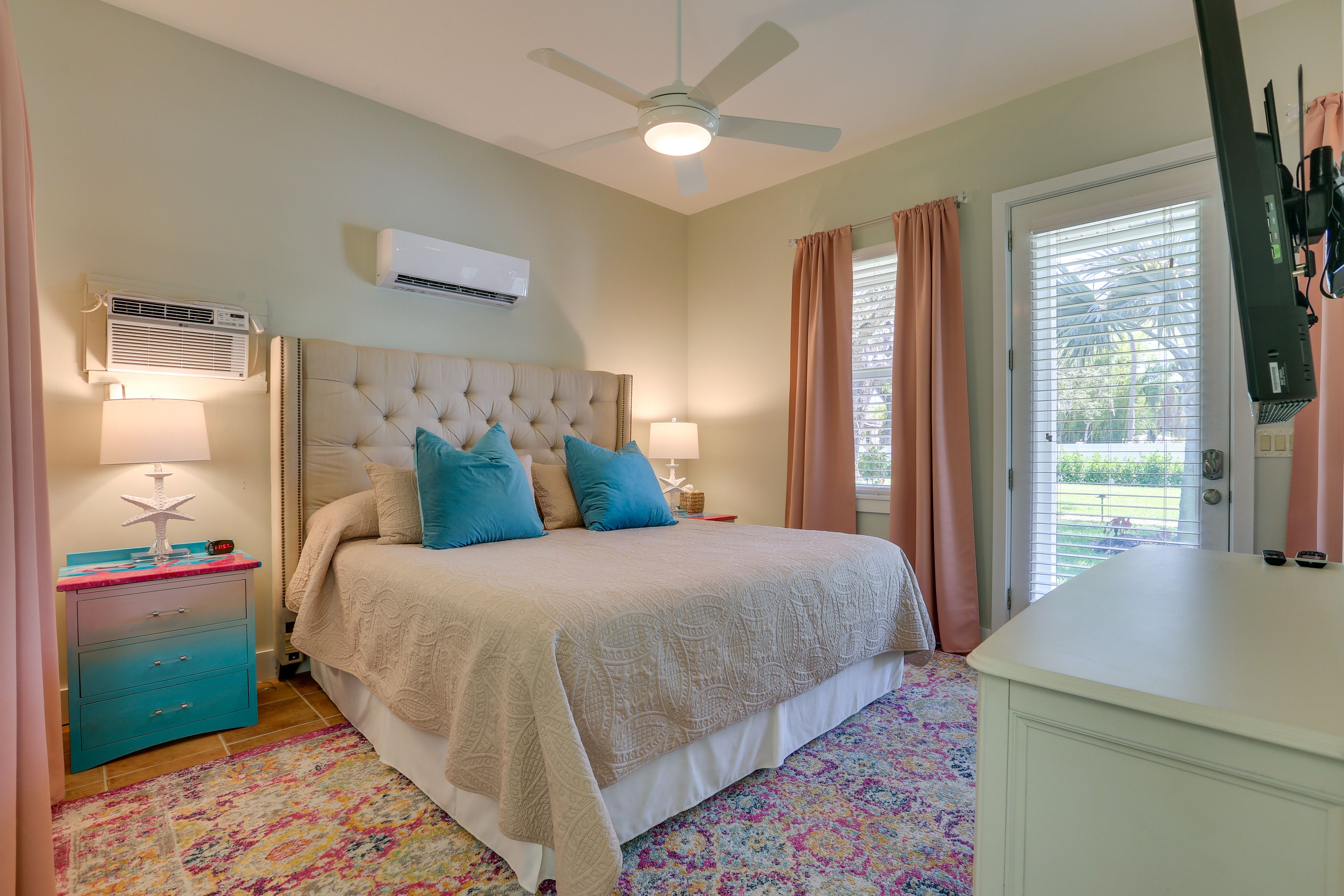 Studio | Smart TV | Central Air Conditioning/Heat | Single Story
