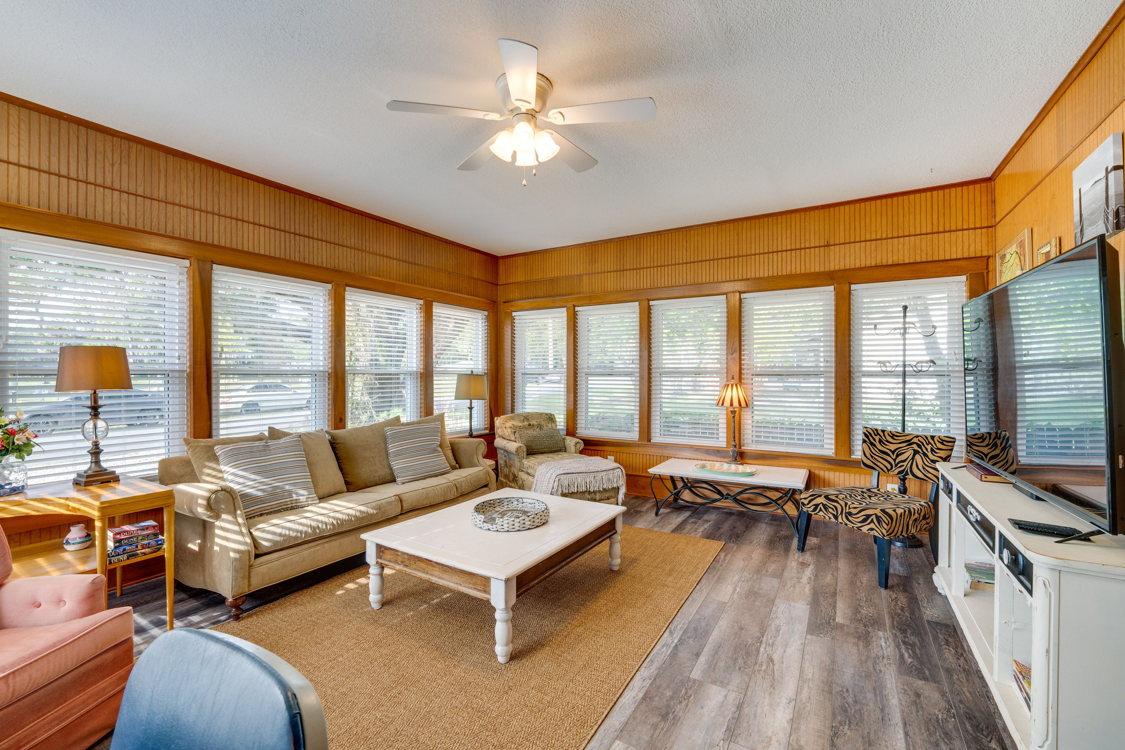 Mount Dora Vacation Rental | 3BR | 2BA | 3,500 Sq Ft | Stairs Required