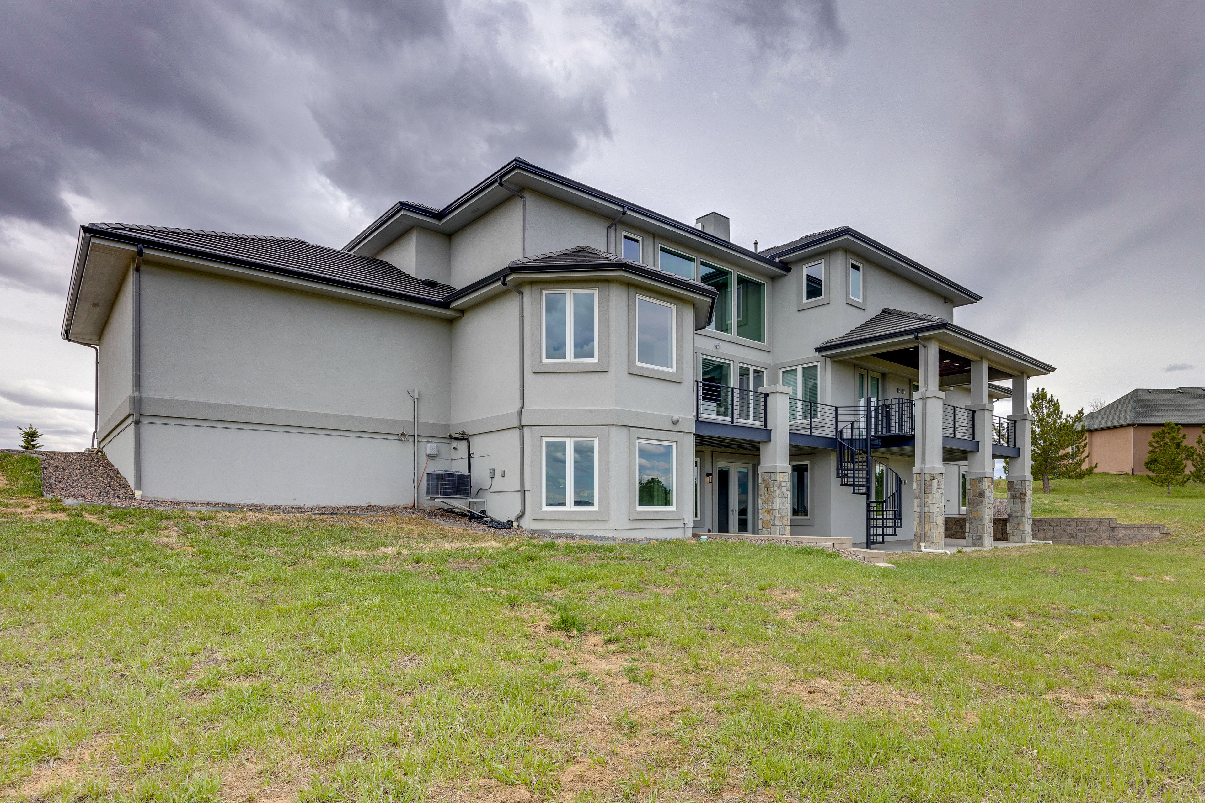 Back Exterior | Yard