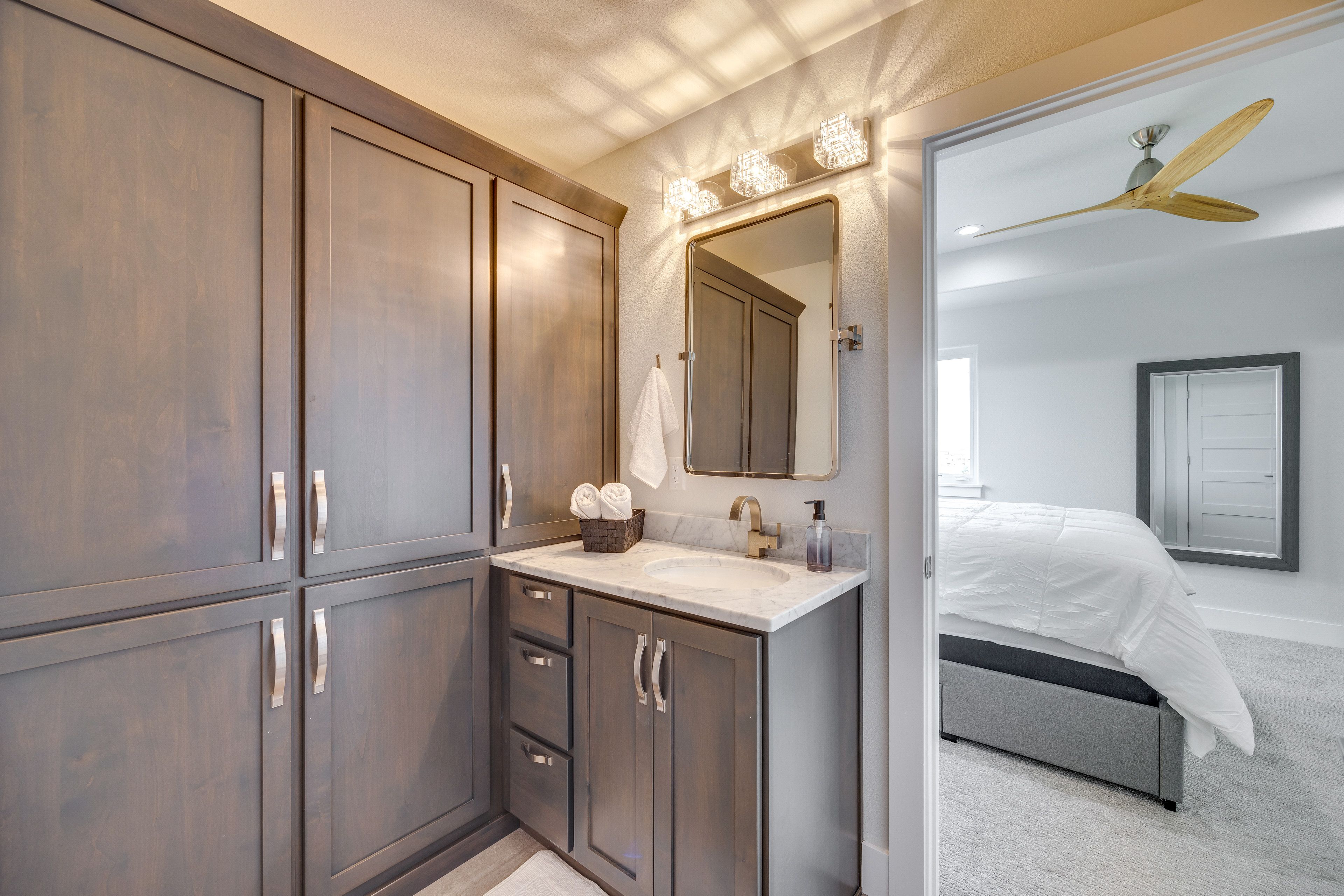 En-Suite Bathroom | Towels Provided