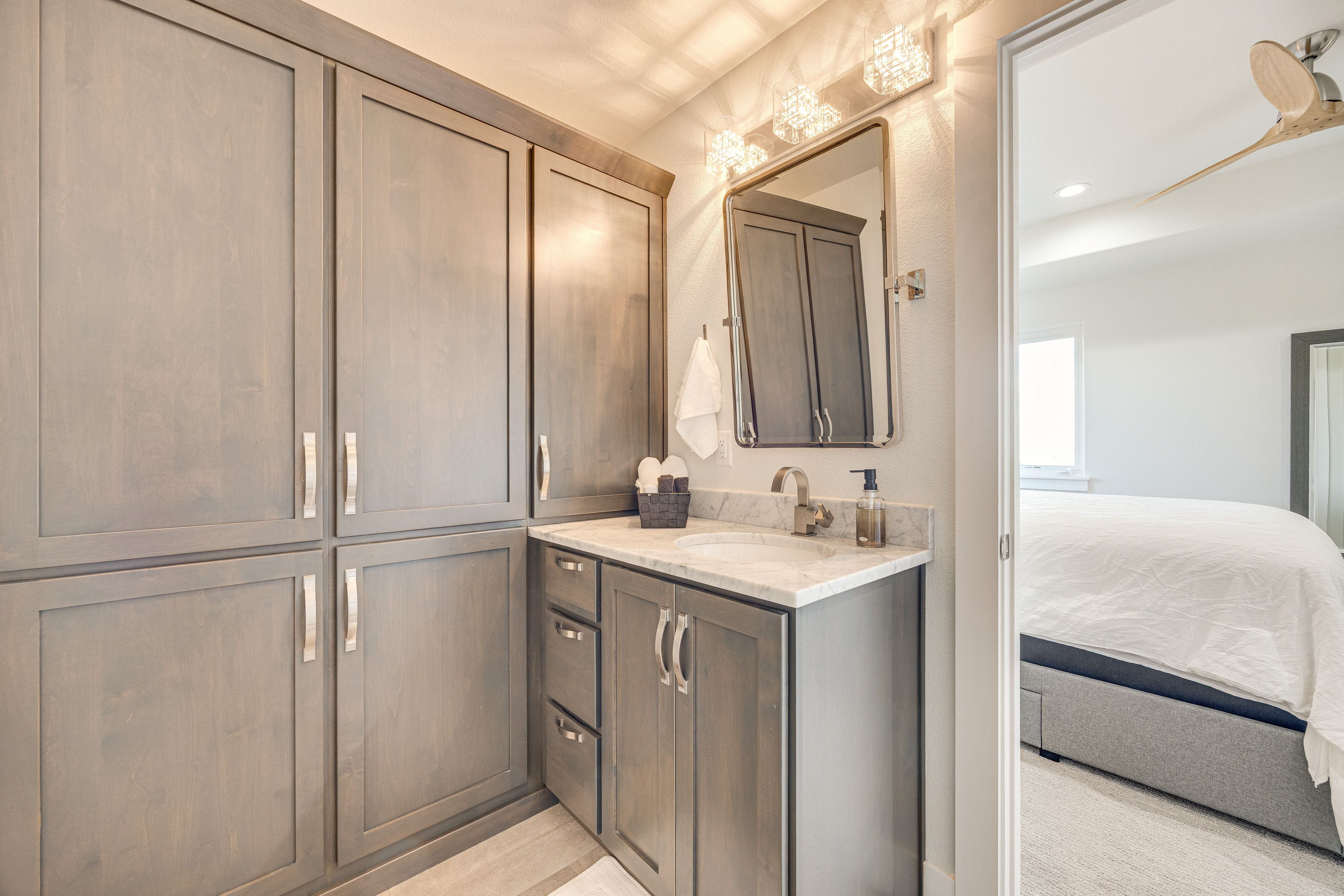 En-Suite Bathroom | Towels Provided