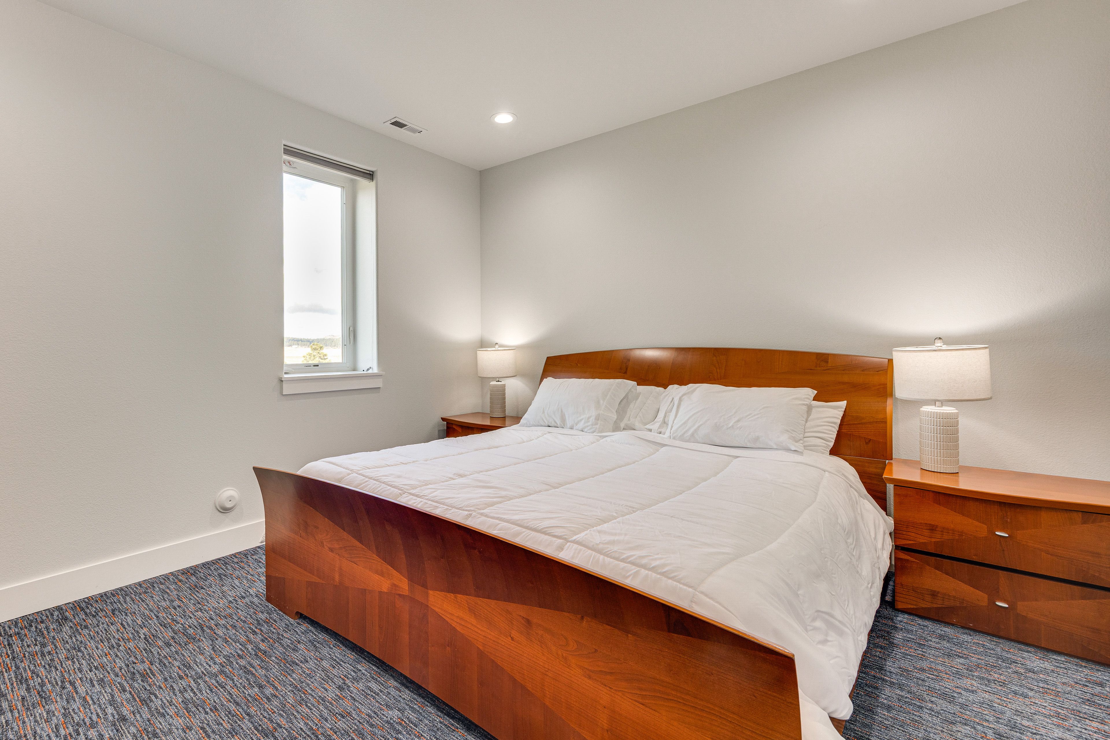 Bedroom 4 | King Bed