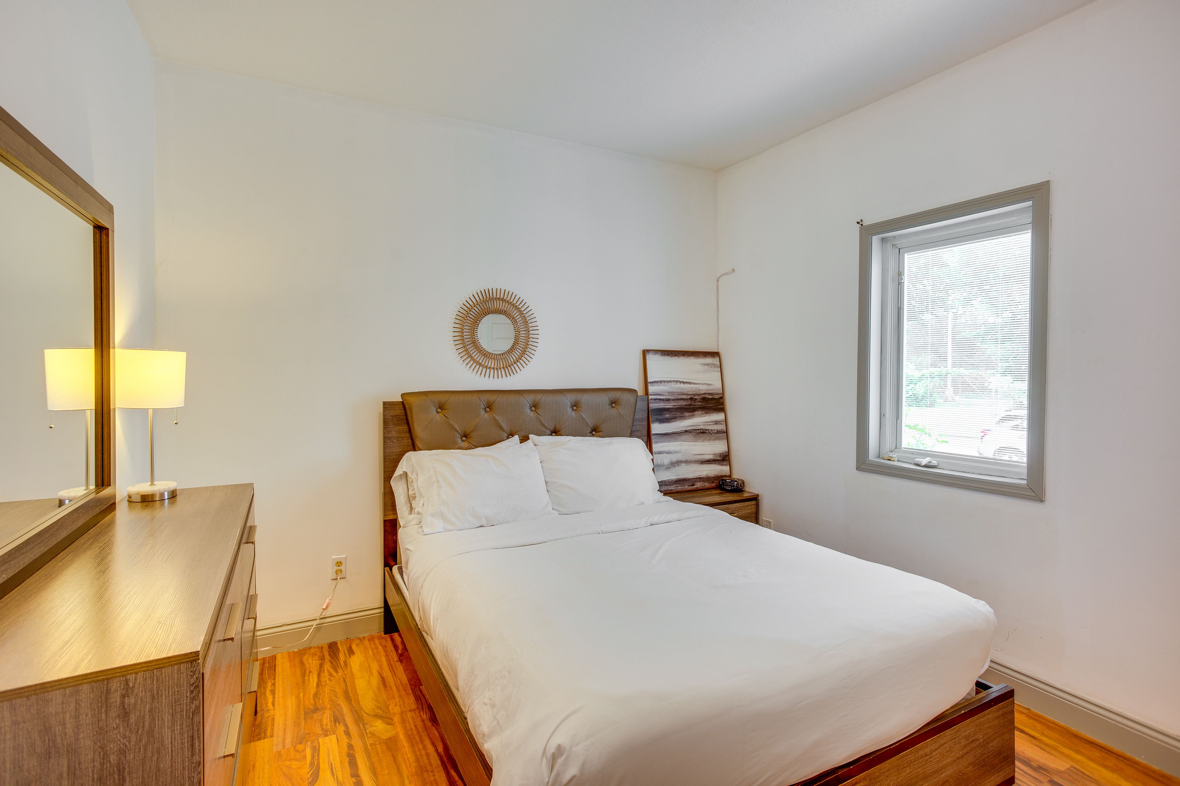 Bedroom 1 | King Bed